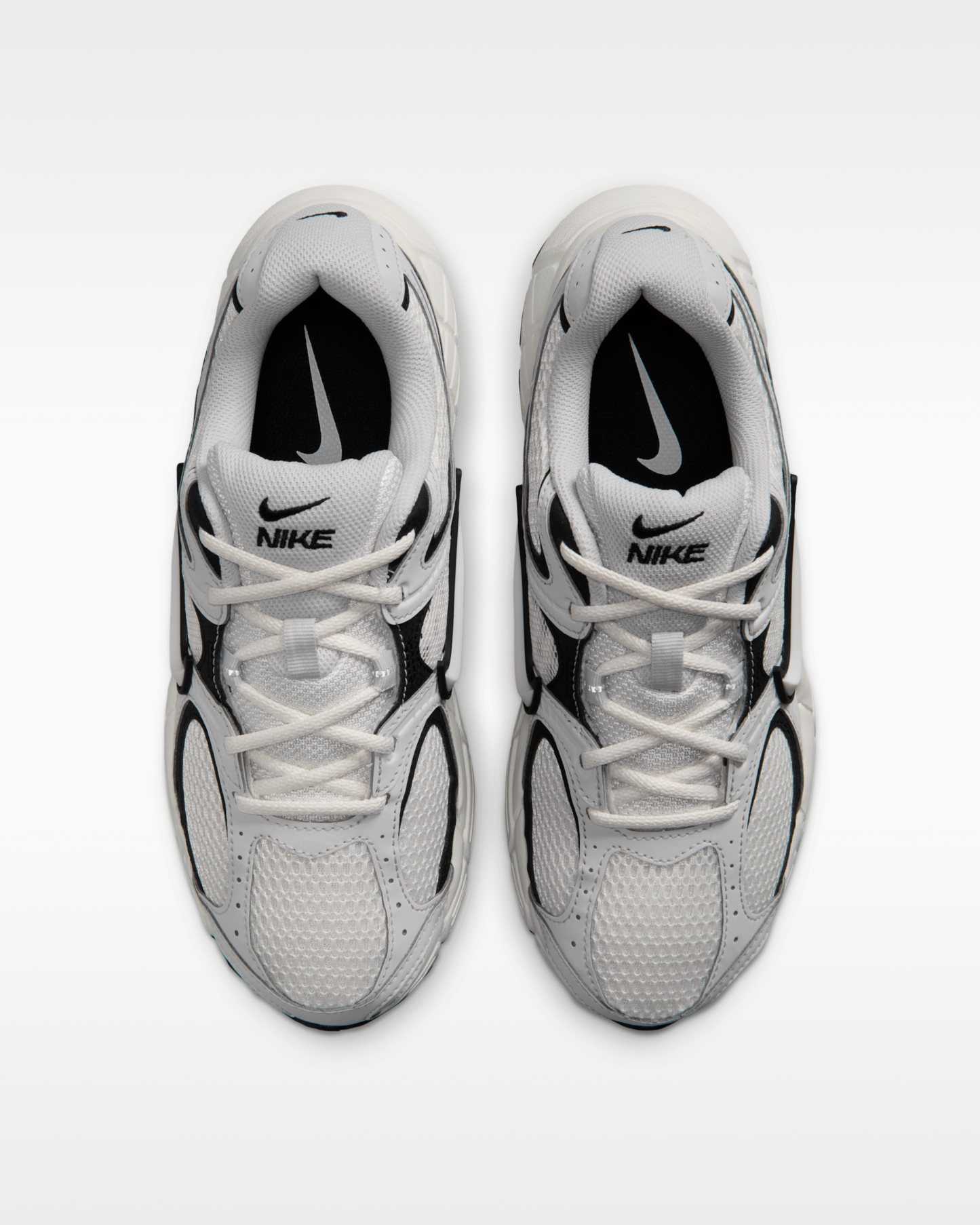 Nike V5 RNR Women's Shoes - Sail/Black/Vast Grey/Sail - View 4