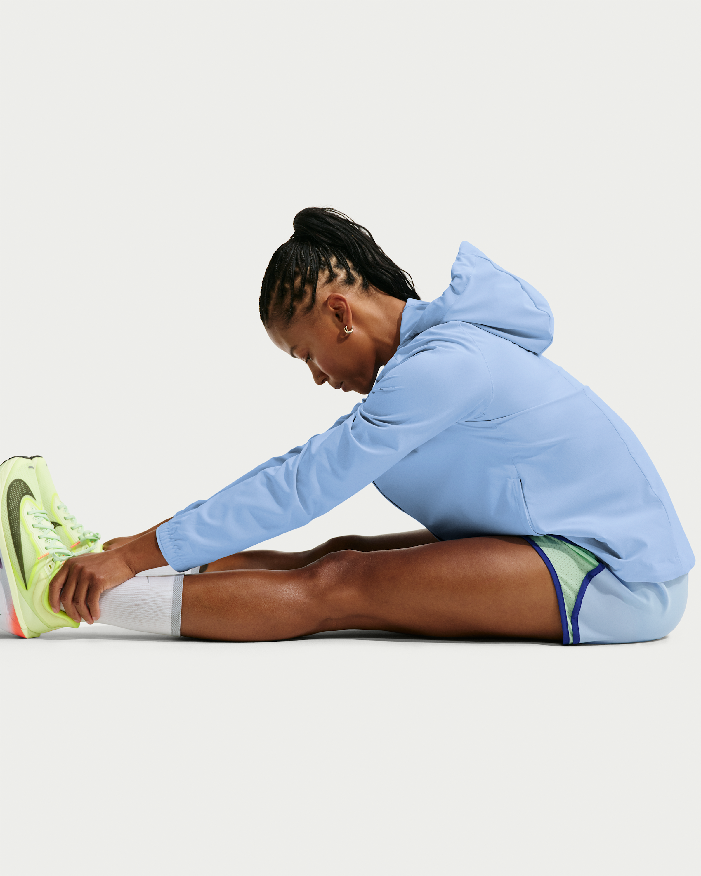 Nike Swift Women's Repel Packable Running Jacket - Aluminium - View 3