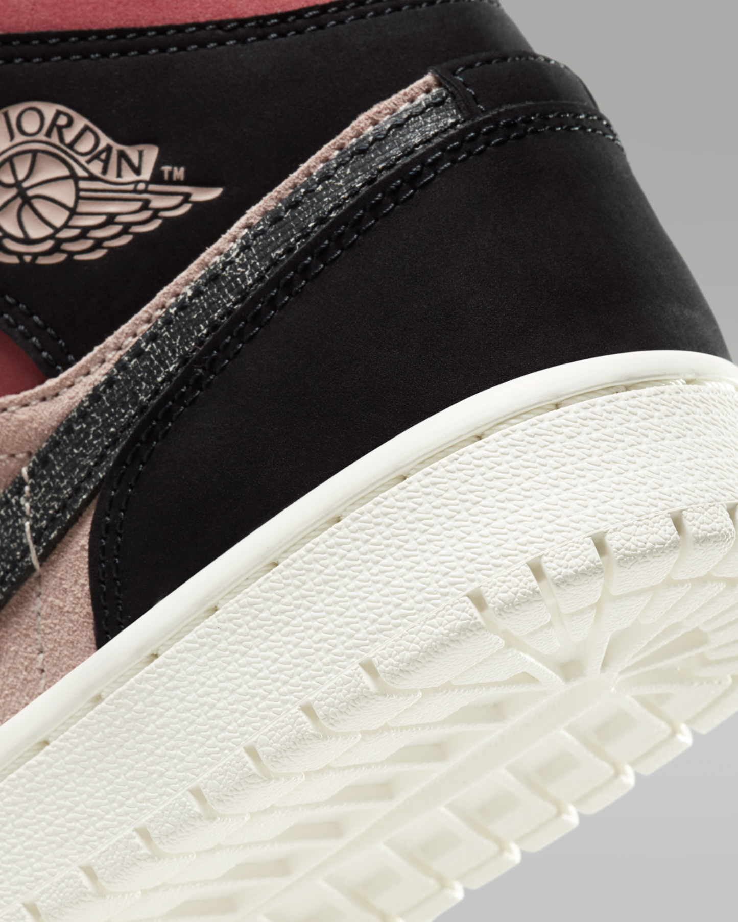 Air Jordan 1 Mid Women's Shoes - Particle Beige/Canyon Rust/Sail/Black - View 8