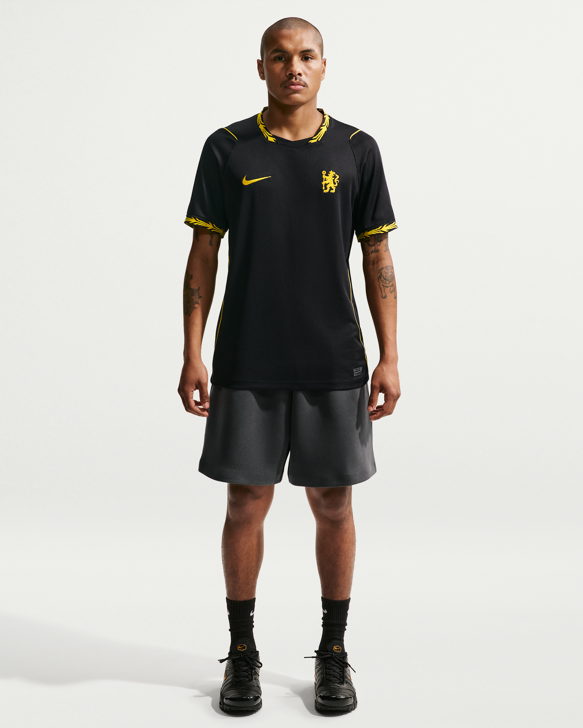 Chelsea F.C. 2026/27 Stadium Away Men's Nike Dri-FIT Football Replica Shirt - Black/Midwest Gold/Midwest Gold - View 4