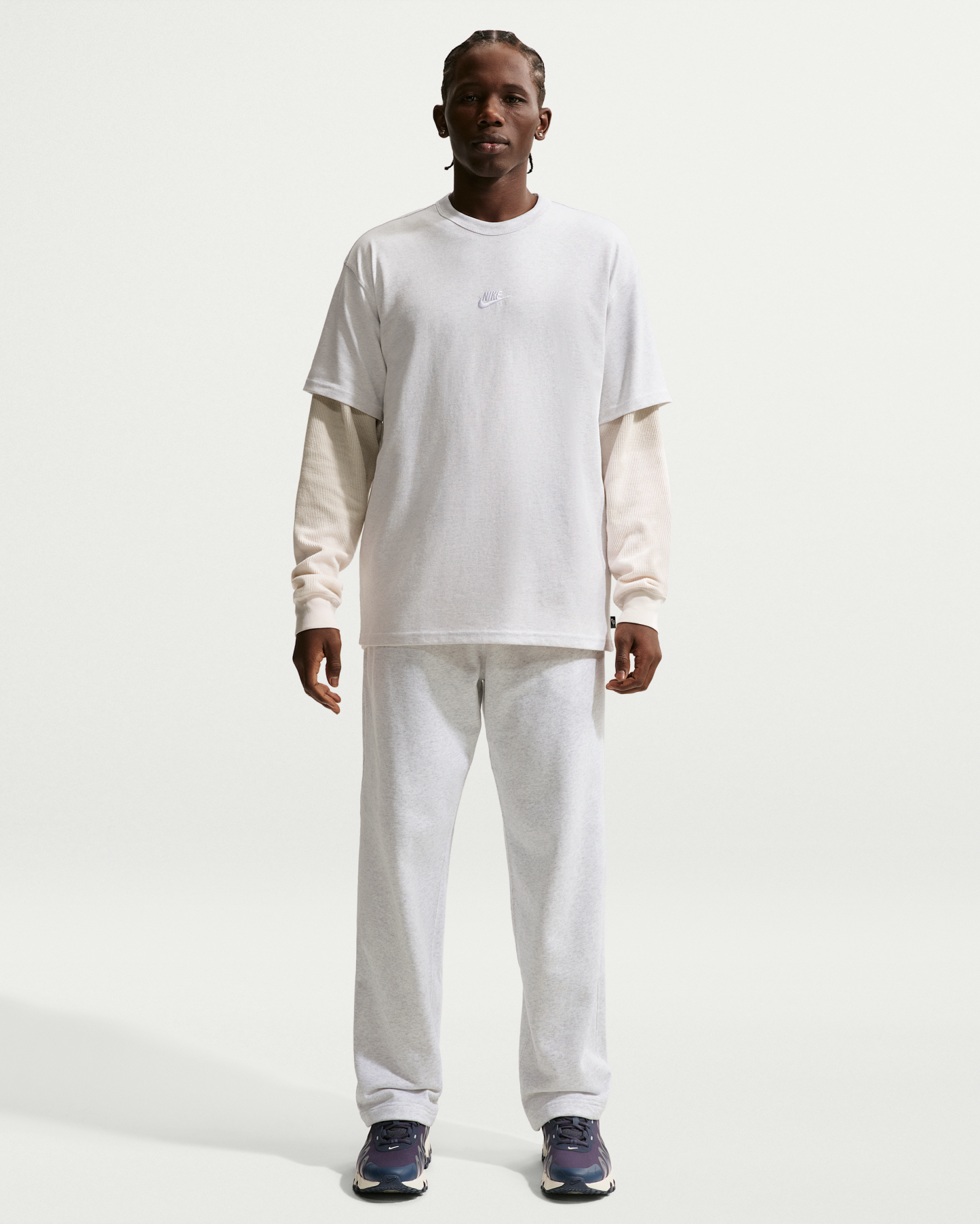 Nike Sportswear Premium Essentials Men's T-Shirt - Birch Heather - View 4