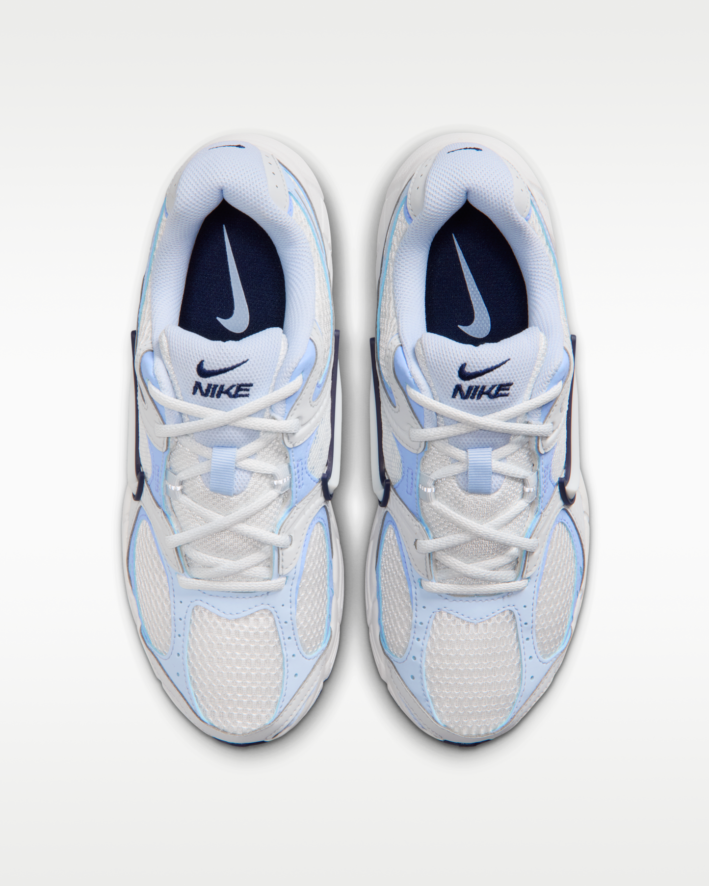 Nike V5 RNR Women's Shoes - Off-White/Hydrogen Blue/Aluminium/Off-White - View 4