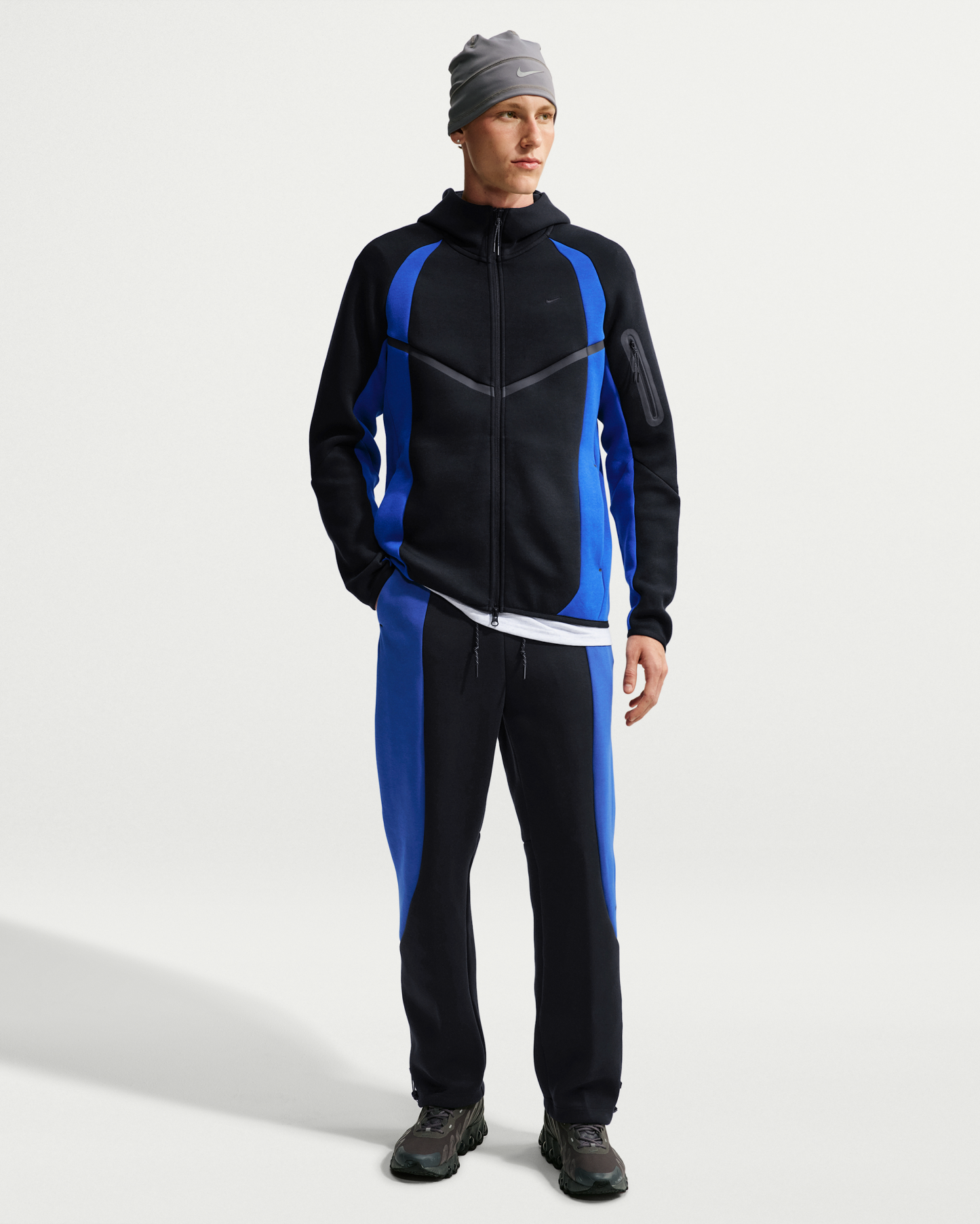 Nike Tech Men's Colour-Block Open-Hem Fleece Trousers - Black/Old Royal/Black - View 1