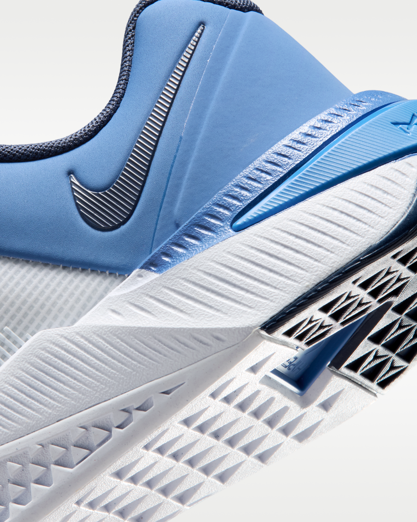 Nike Metcon 10 Men's Workout Shoes - White/Indigo Storm/Volt/Thunder Blue - View 8