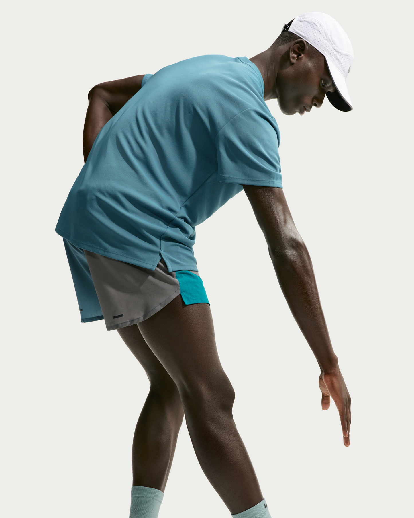 Nike Miler Men's Dri-FIT Short-Sleeve Running Top - Smoky Blue - View 2