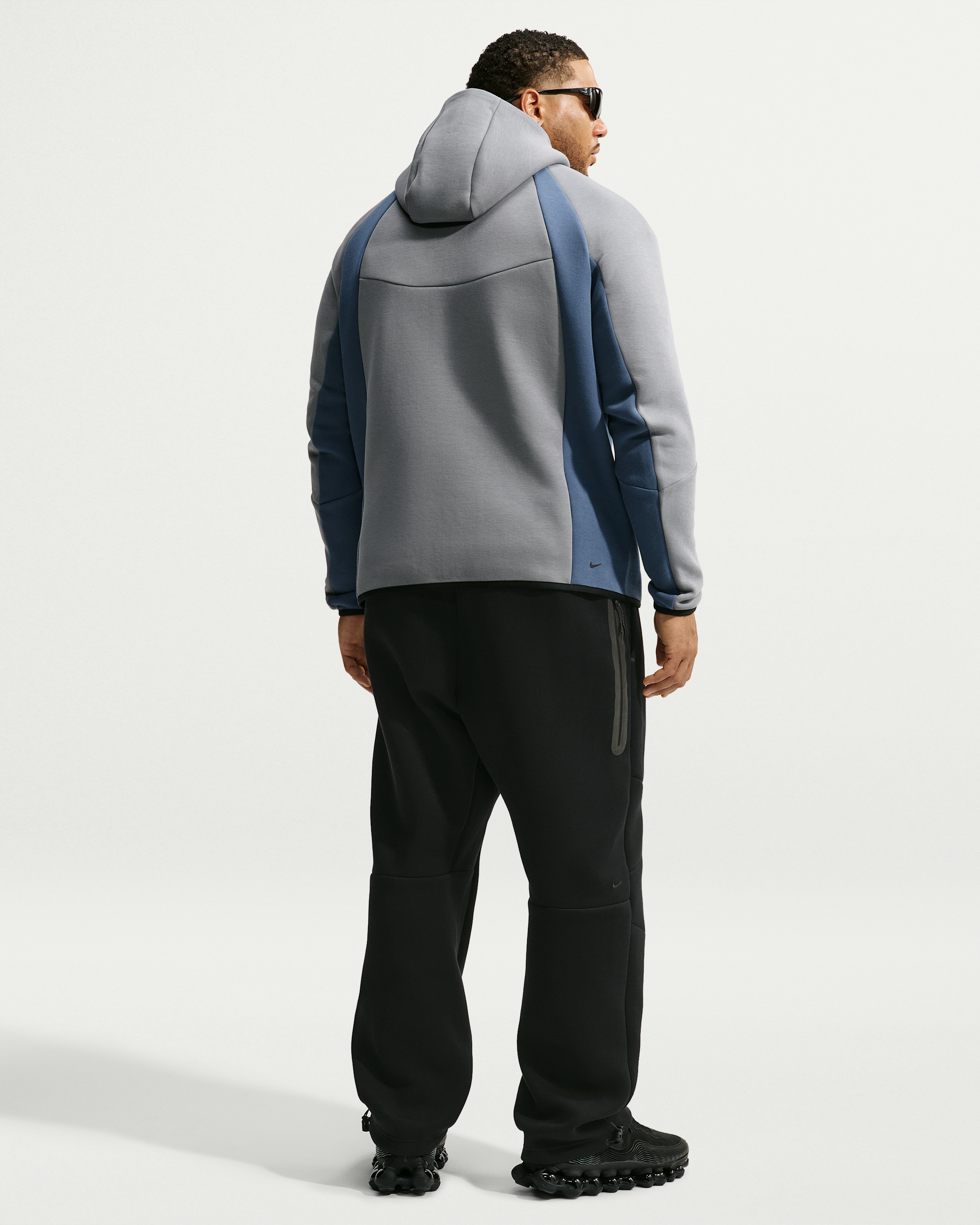 Nike Tech Men's Colour-Block Full-Zip Fleece Windrunner Jacket - Cool Grey/New Slate/Black - View 10