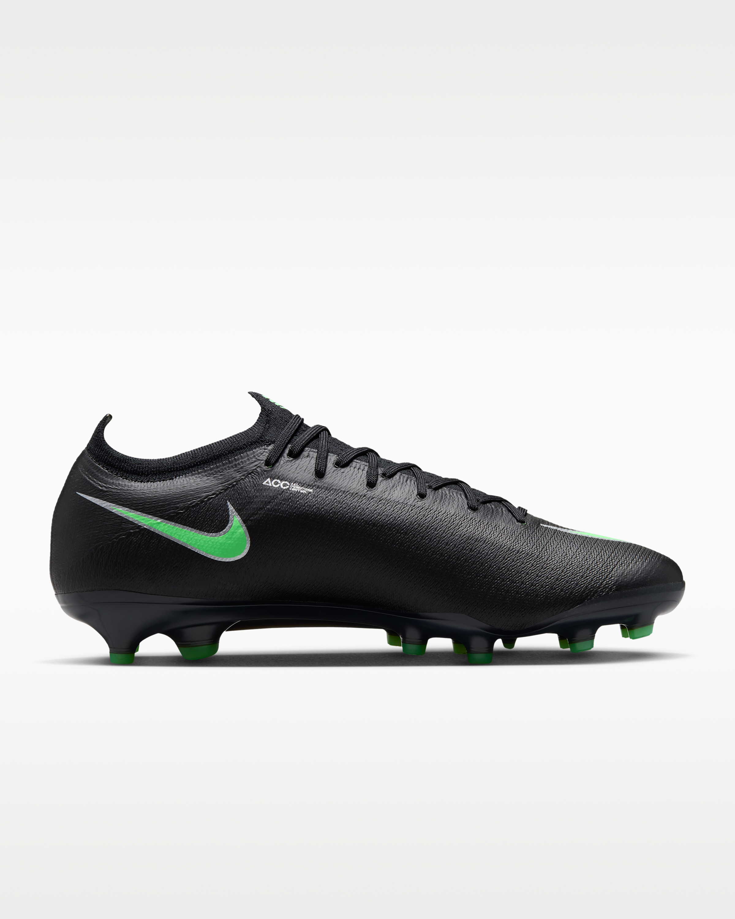Nike Mercurial Vapor 17 Elite Artificial-Grass Low-Top Football Boots - Black/Black/Illusion Green - View 3