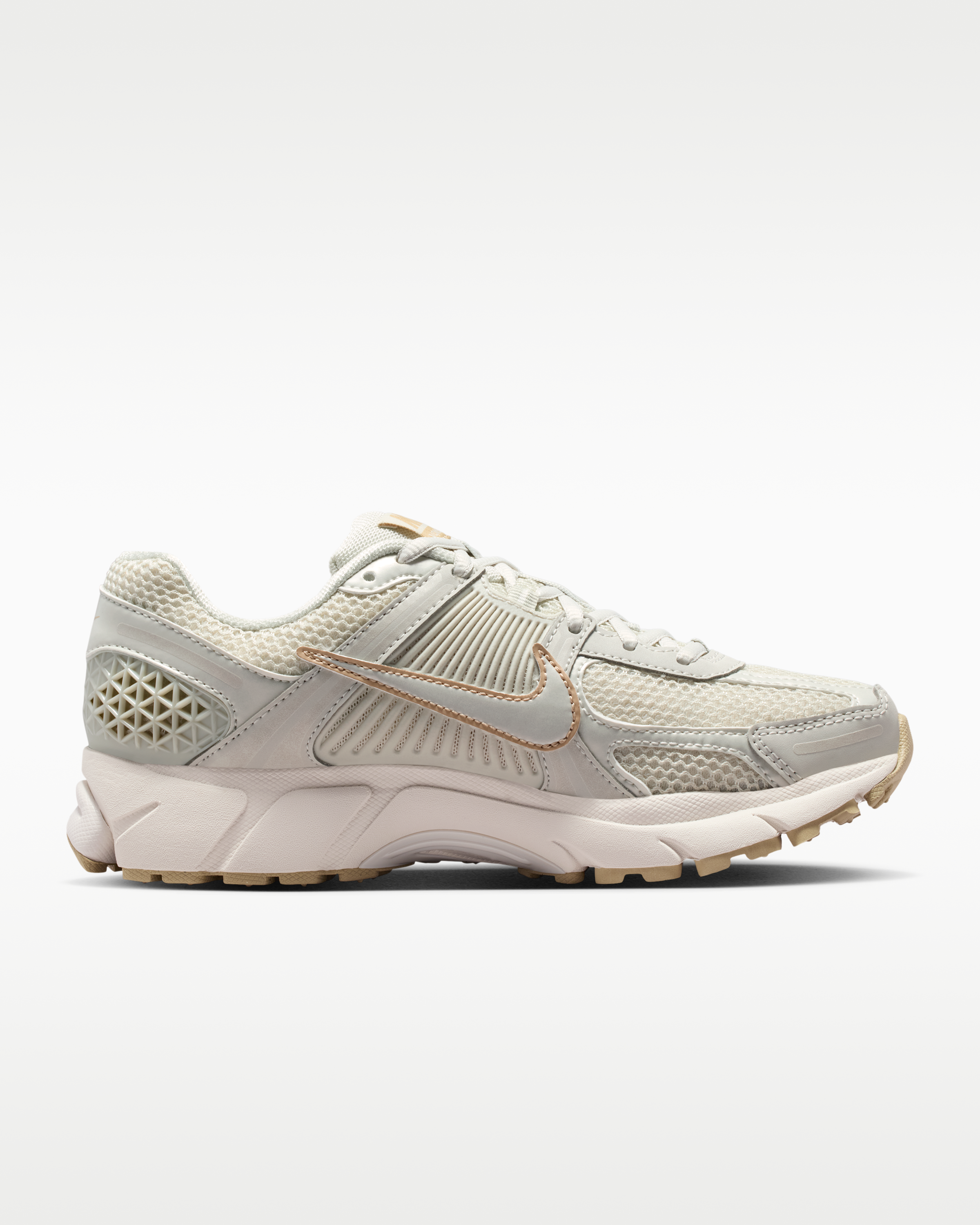 Nike Zoom Vomero 5 Women's Shoes with Reflective Design Accents - Light Bone/Phantom/Light Orewood Brown/Light Bone - View 3