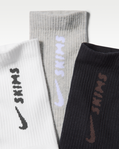 NikeSKIMS Dri-FIT Women's Dri-FIT Crew Socks (3 Pairs) - Multi-Colour/NSKM Snow/Grey Heather - View 2
