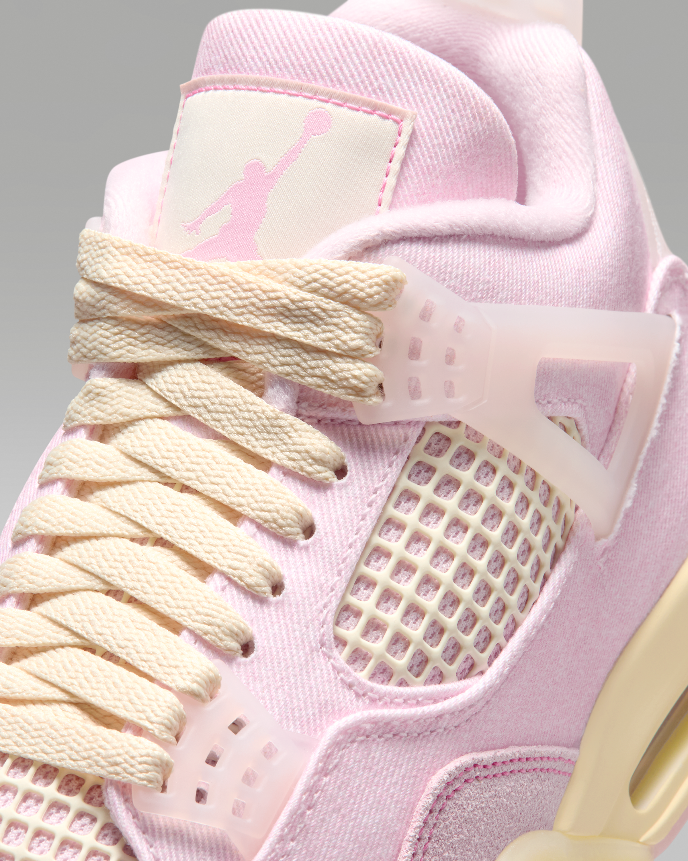Air Jordan 4 Retro 'Pearl Pink and Iced Carmine' Women's Shoe - Pearl Pink/Coconut Milk/Muslin/Iced Carmine - View 7