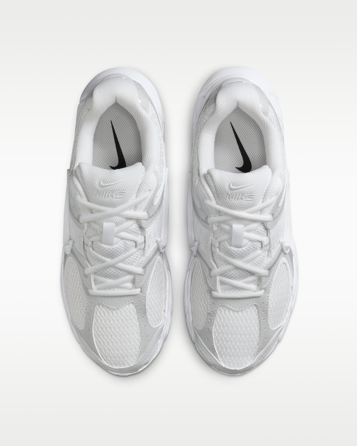 Nike V5 RNR Women's Shoes with Reflective Design Accents - White/Black/Metallic Silver/White - View 4