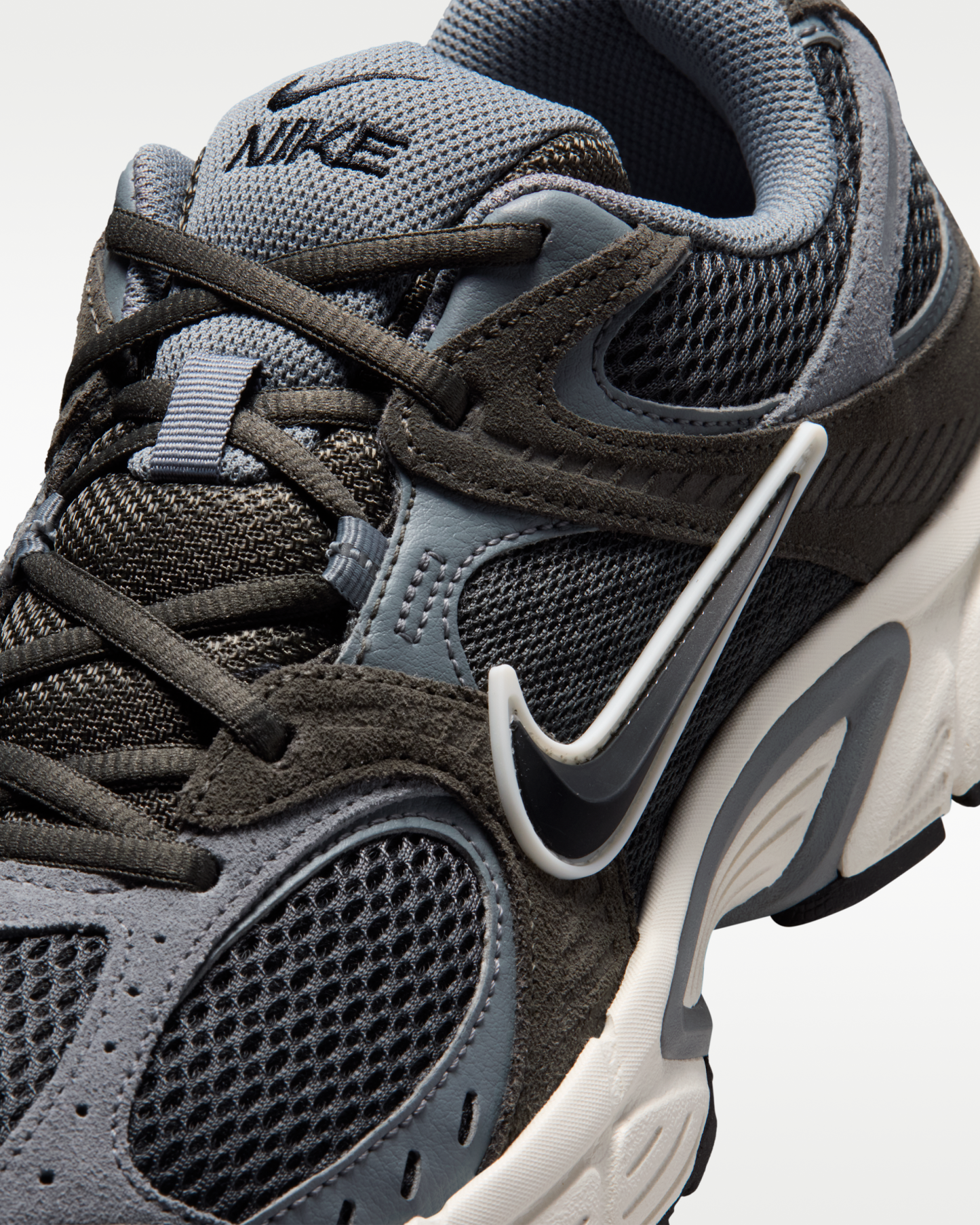 Nike V5 RNR Suede Men's Shoes - Anthracite/Cool Grey/Newsprint/Black - View 7
