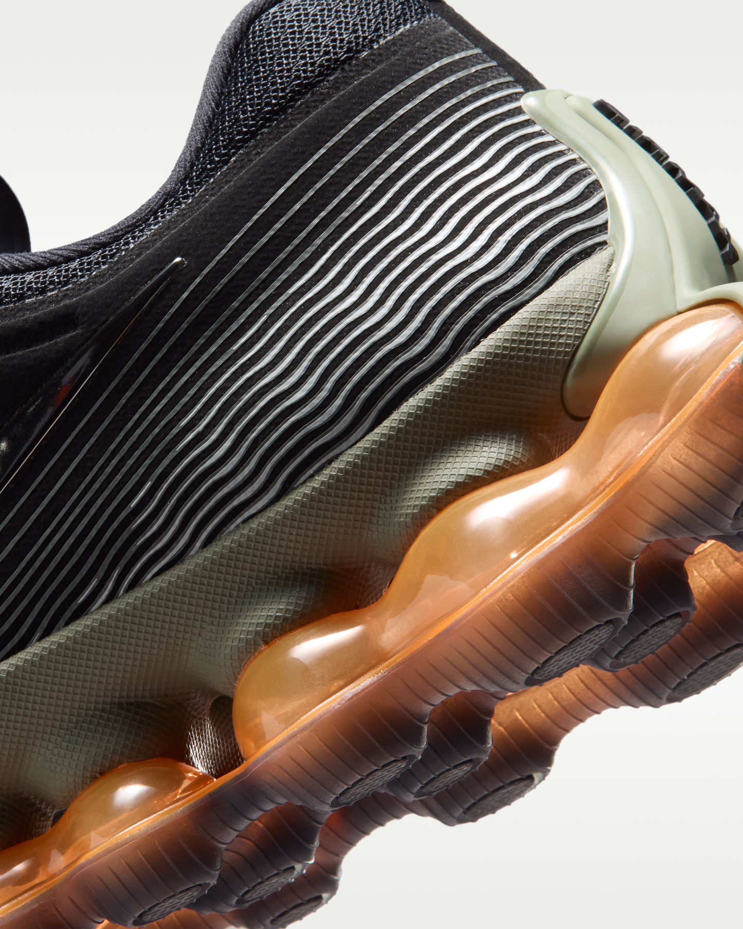 Nike Air Liquid Max Men's Shoes - Black/Light Army/Pure Platinum/Metallic Silver - View 8
