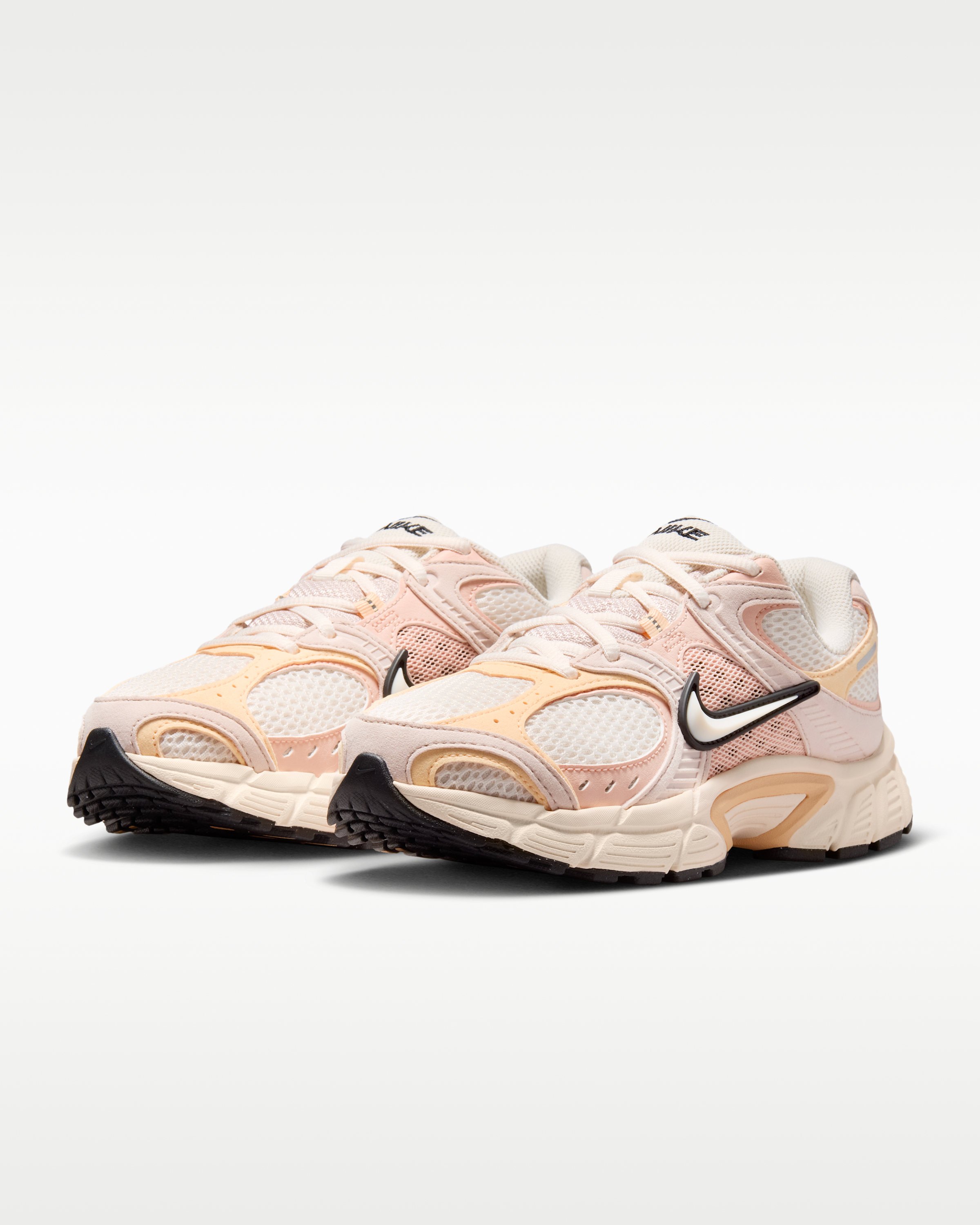 Nike V5 RNR Women's Shoes - Chalk/Silt Red/Arctic Orange/Chalk - View 5