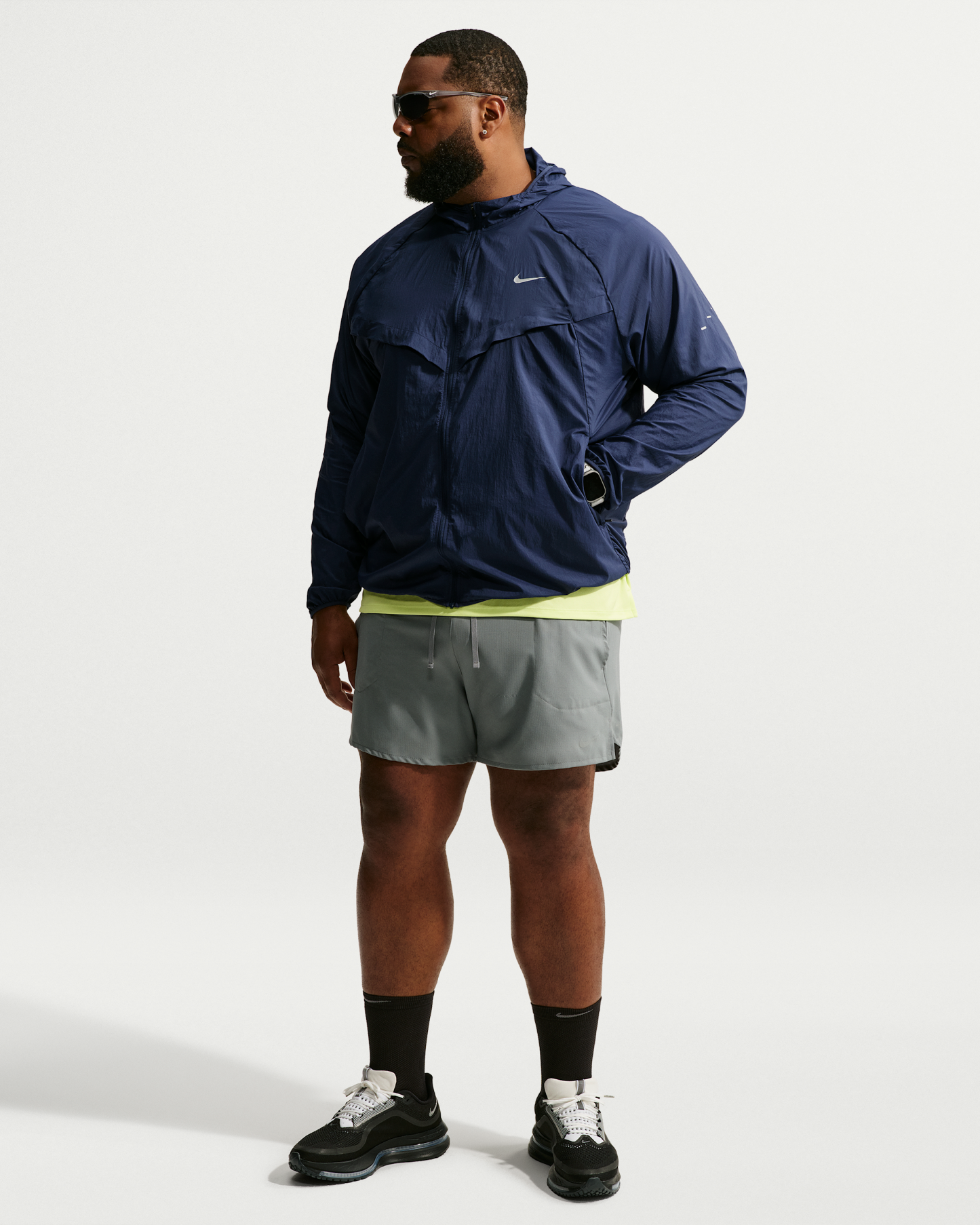Nike Stride Men's Repel UV Running Jacket - Midnight Navy/Midnight Navy - View 10