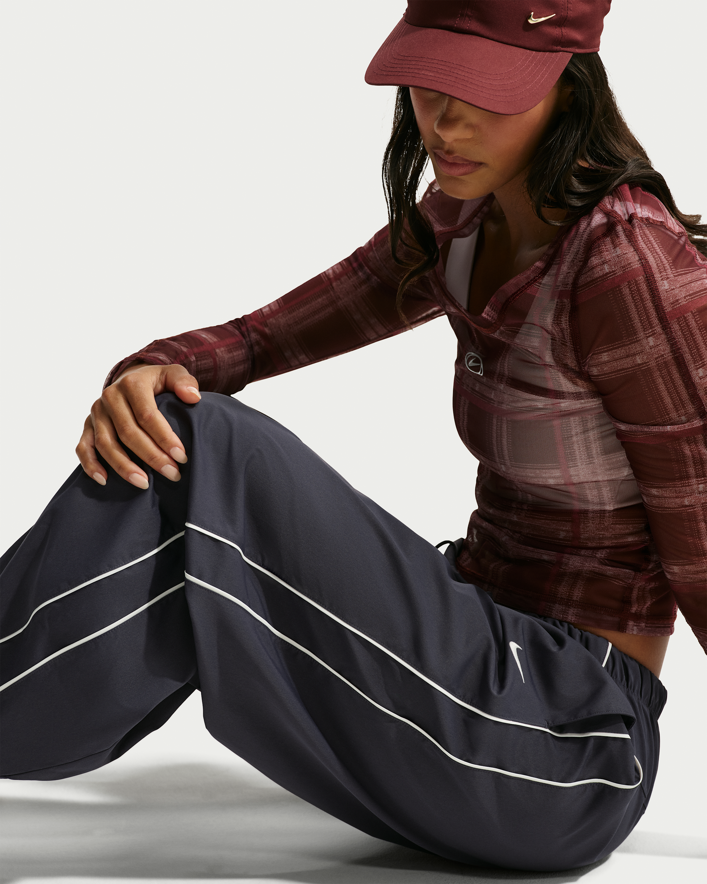 Nike Sportswear Women's Loose Mid-Rise Barrel Trousers - Gridiron/Sail/Sail - View 4
