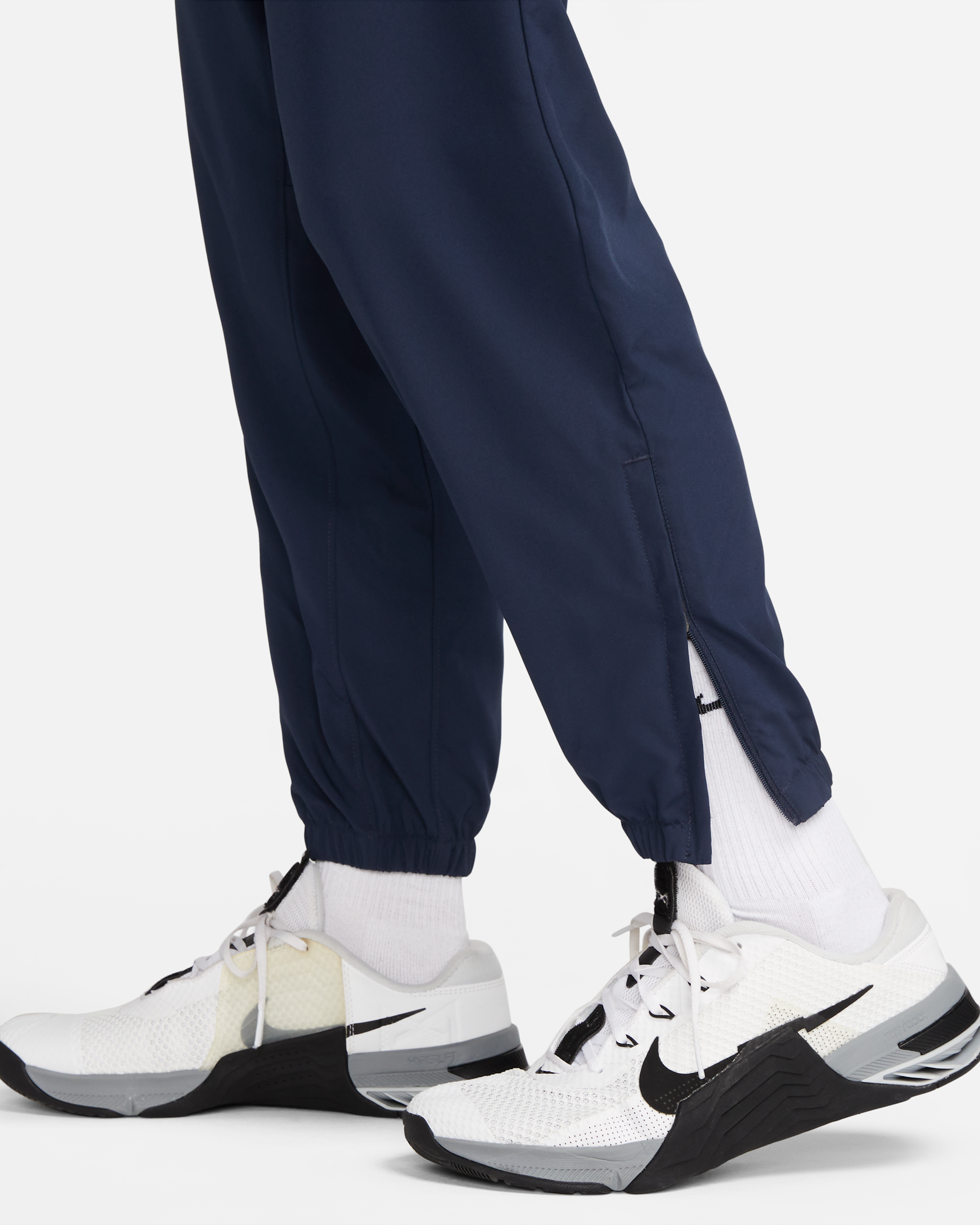 Nike Form Men's Dri-FIT Tapered Versatile Trousers - Obsidian/Black - View 4