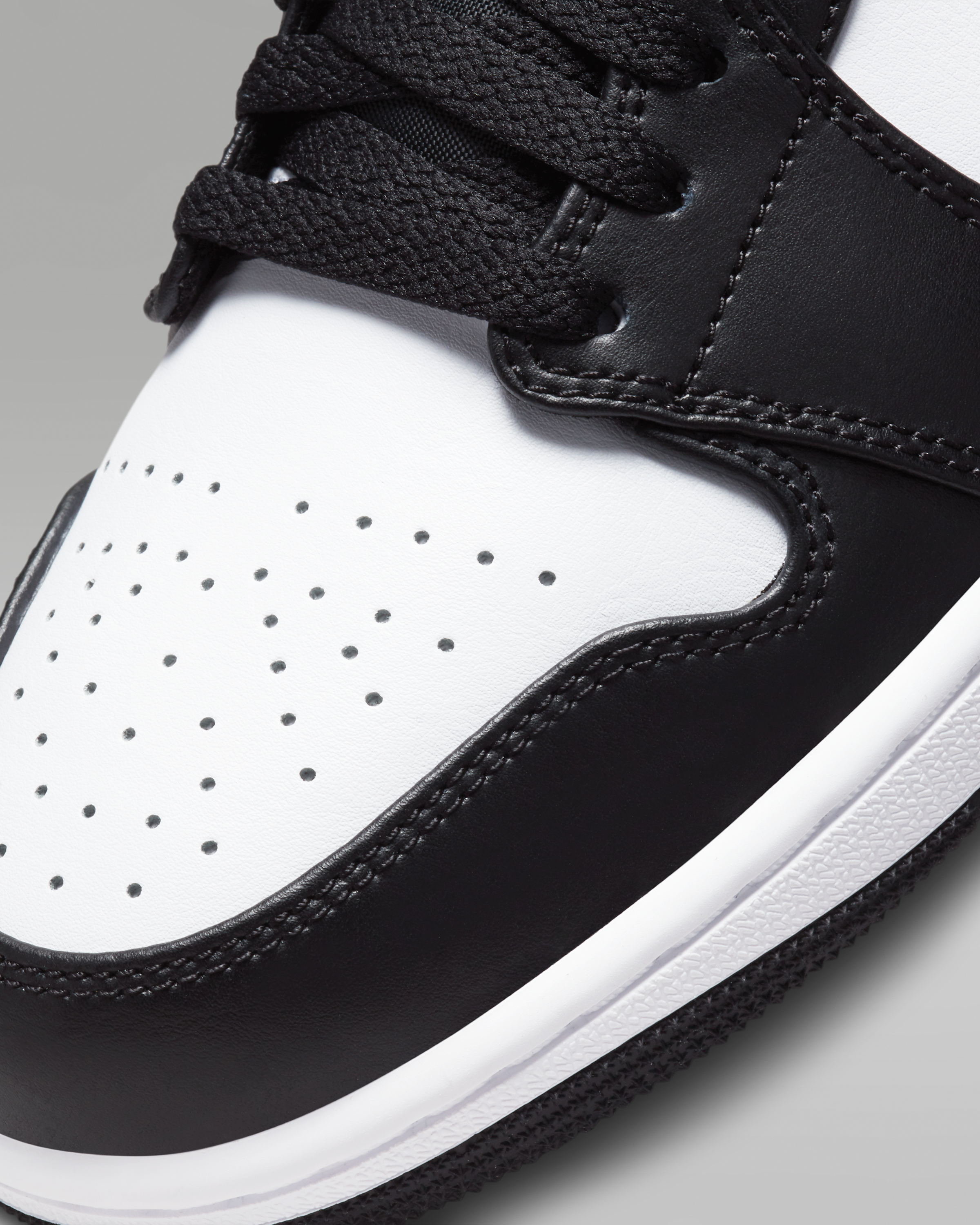 Air Jordan 1 Low Men's Shoes - Black/White/Particle Grey - View 7
