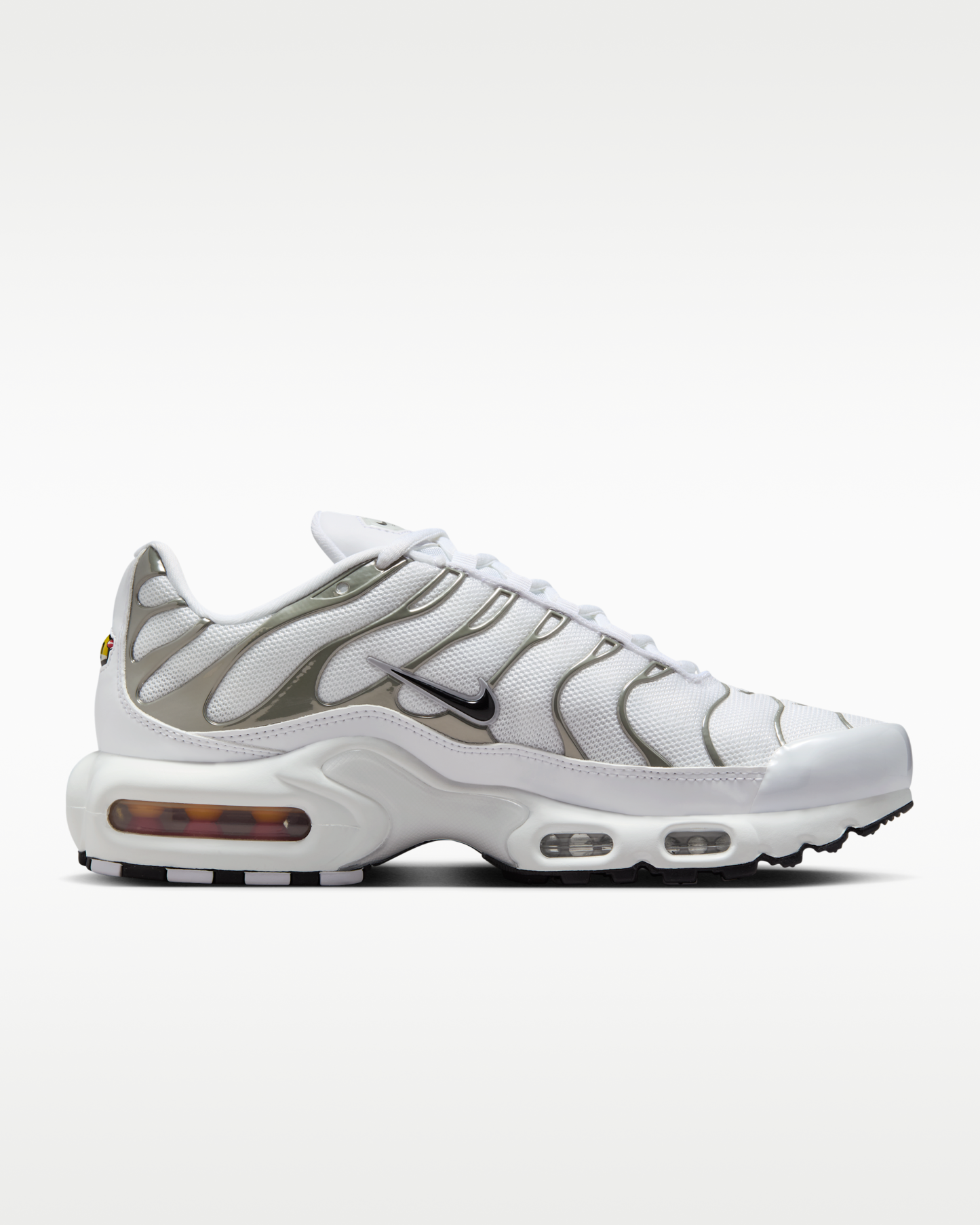 Nike Air Max Plus SE Women's Shoes - White/Pure Platinum/Black - View 3