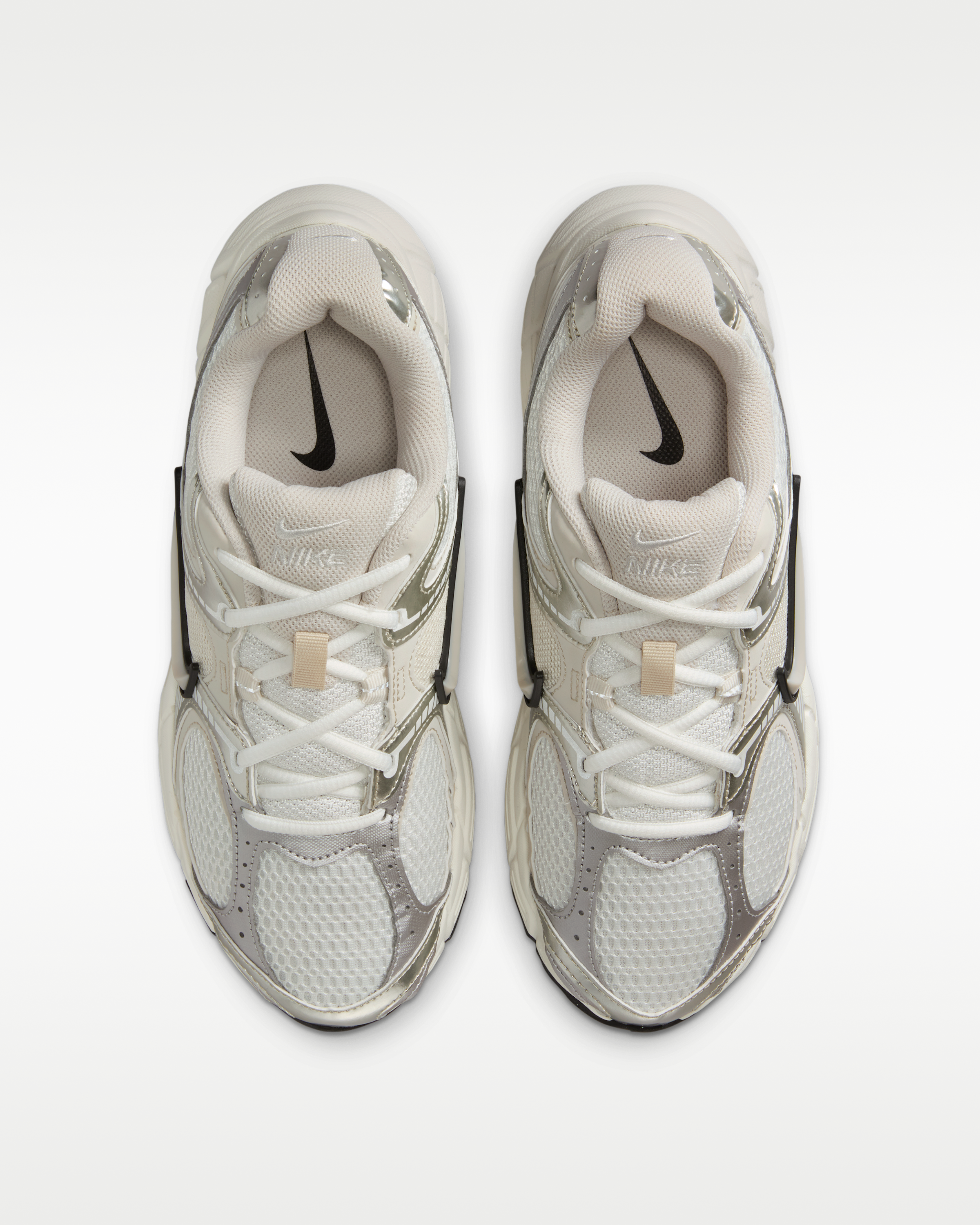 Nike V5 RNR Women's Shoes with Reflective Design Accents - Summit White/Sail/Black/Light Orewood Brown - View 4