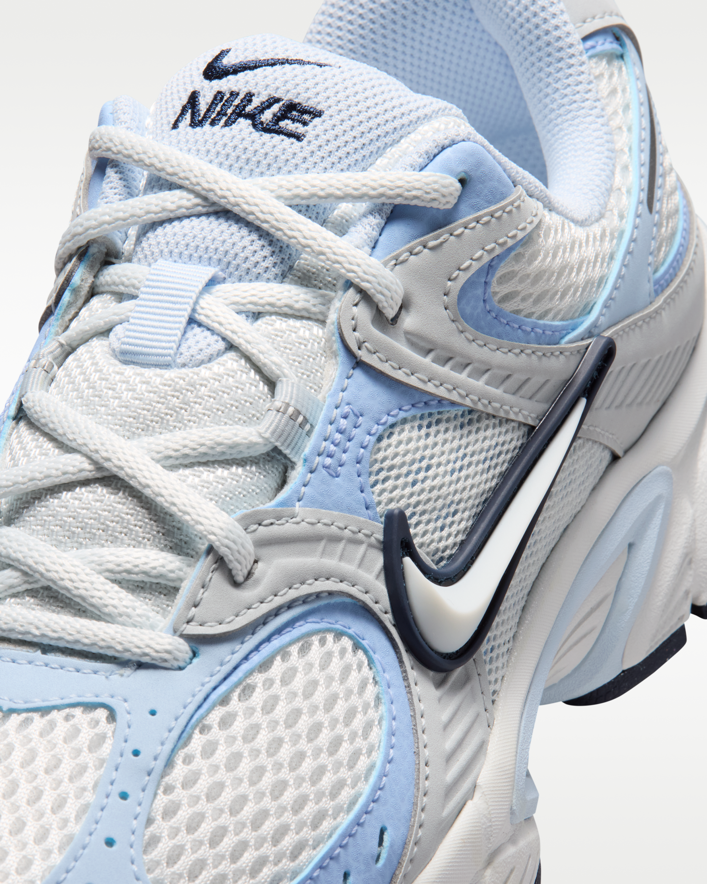 Nike V5 RNR Women's Shoes - Off-White/Hydrogen Blue/Aluminium/Off-White - View 7