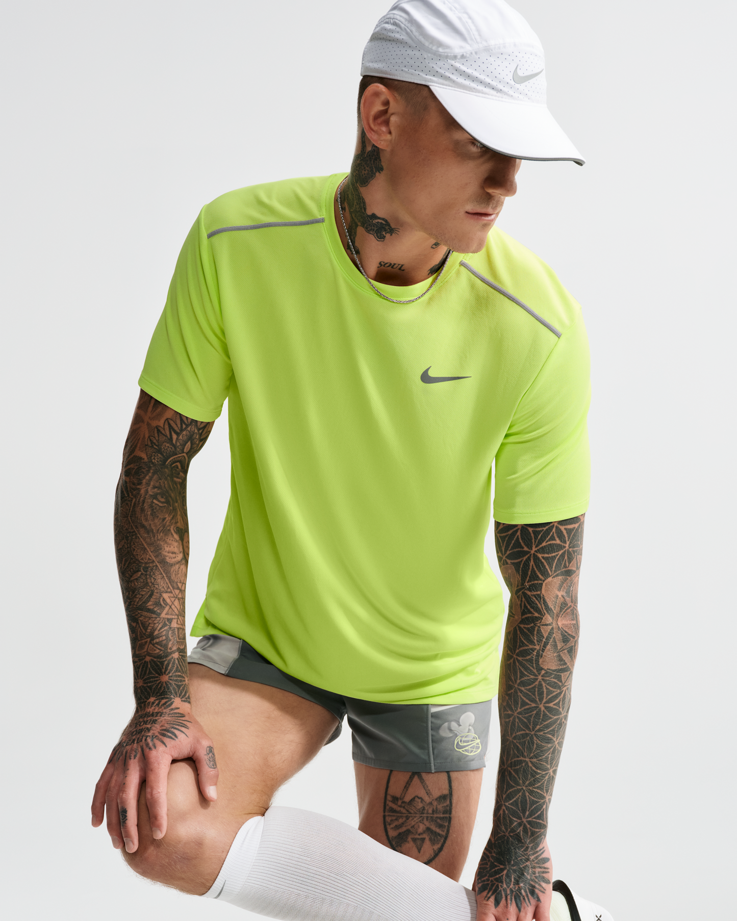 Nike Miler Men's Dri-FIT Short-Sleeve Running Top - Light Lemon Twist - View 1