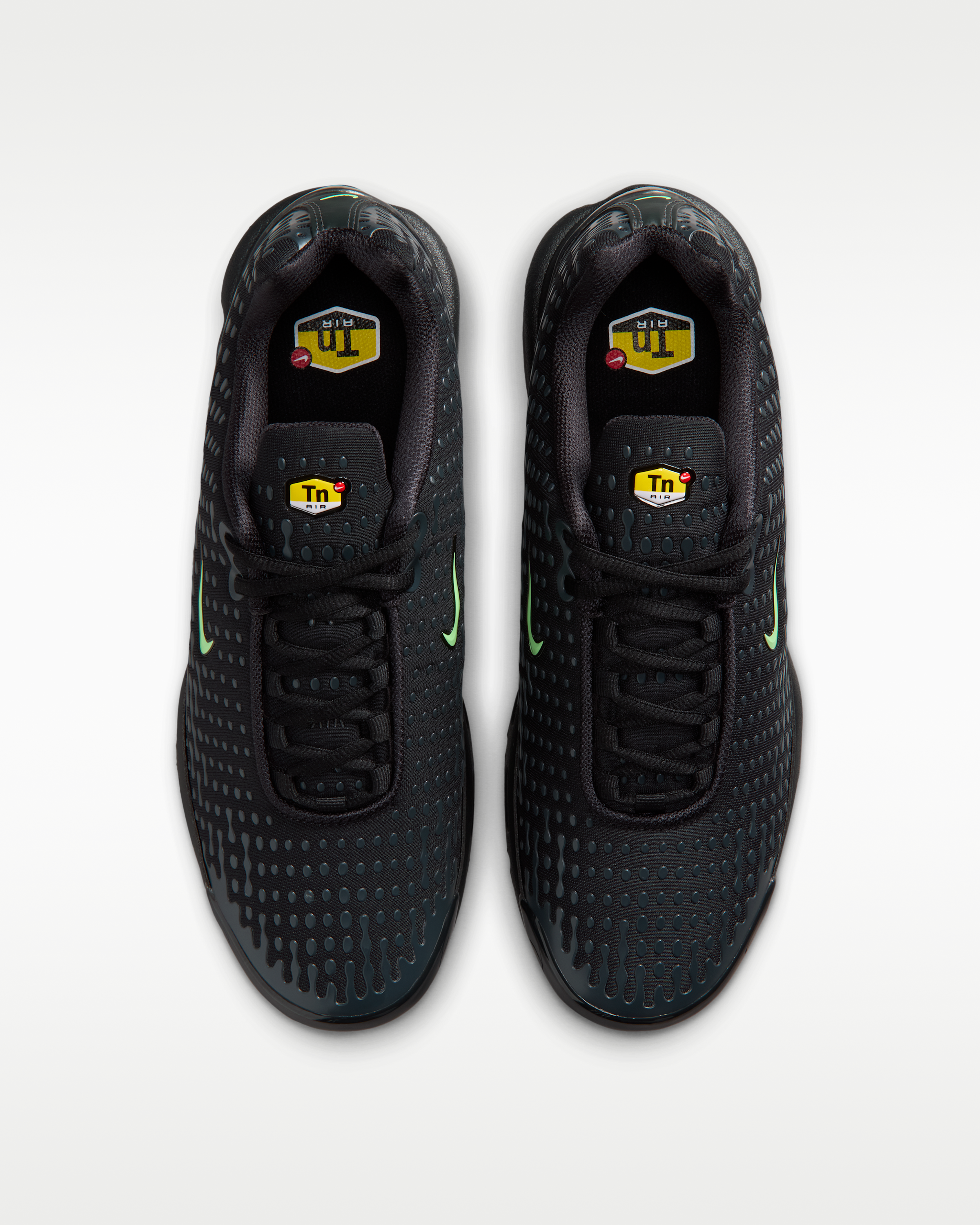 Nike Air Max Plus VII Men's Shoes - Black/Dark Smoke Grey/Metallic Pewter/Illusion Green - View 4