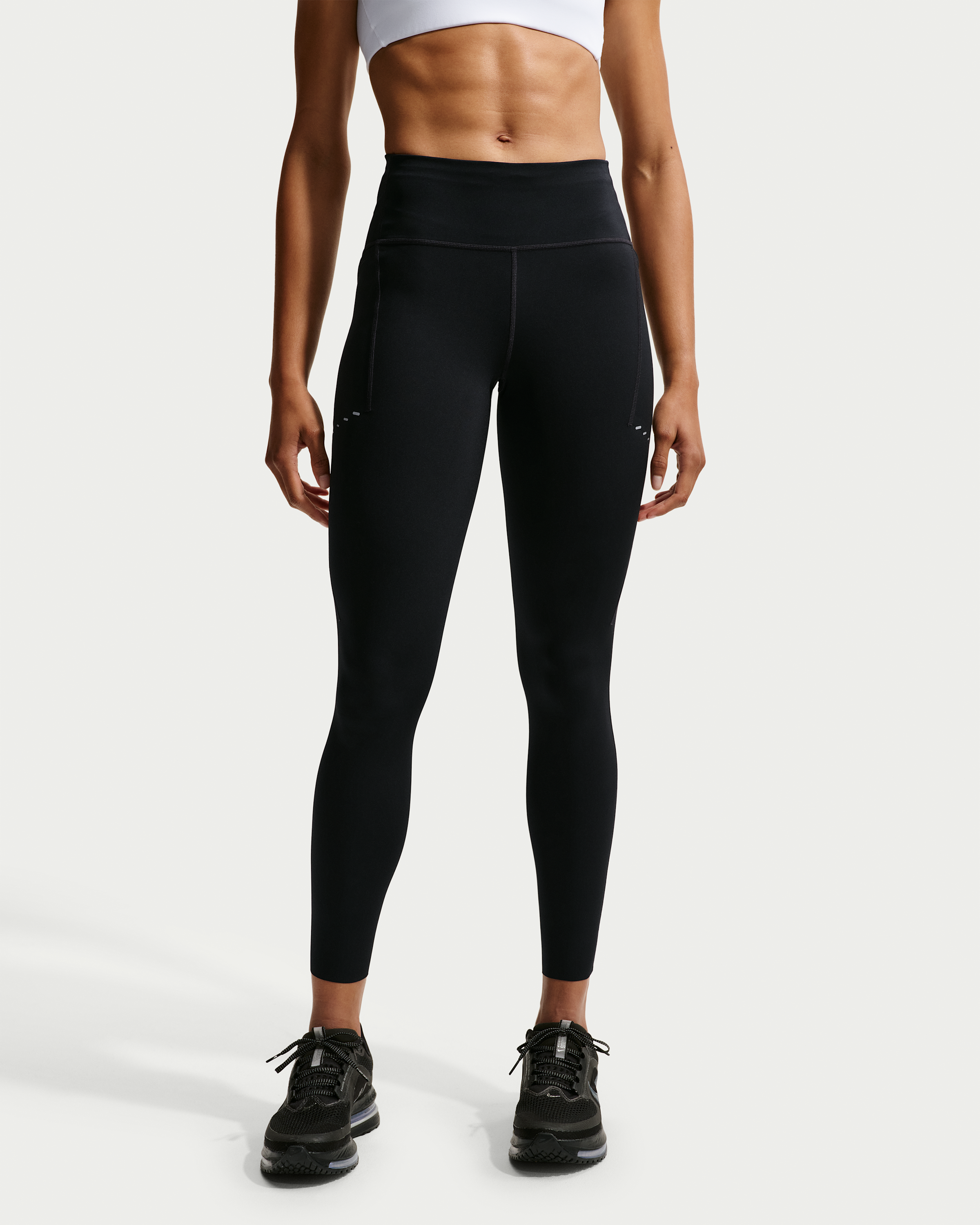 Nike Swift Women's High-Waisted 7/8 Running Leggings with Pockets - Black - View 2