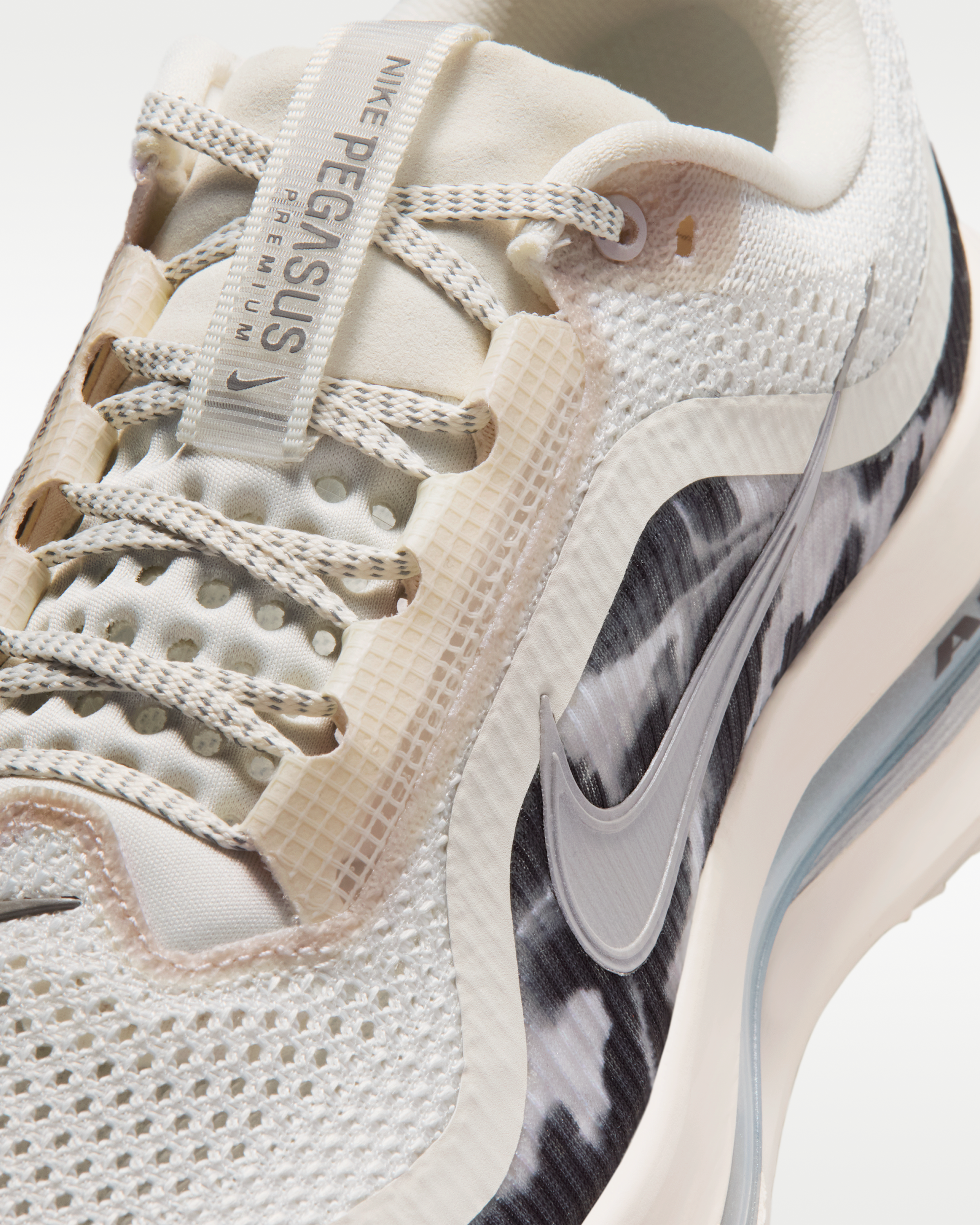 Nike Pegasus Premium SE Women's Road Running Shoes - Phantom/Anthracite/Metallic Silver/Pencil Point - View 7