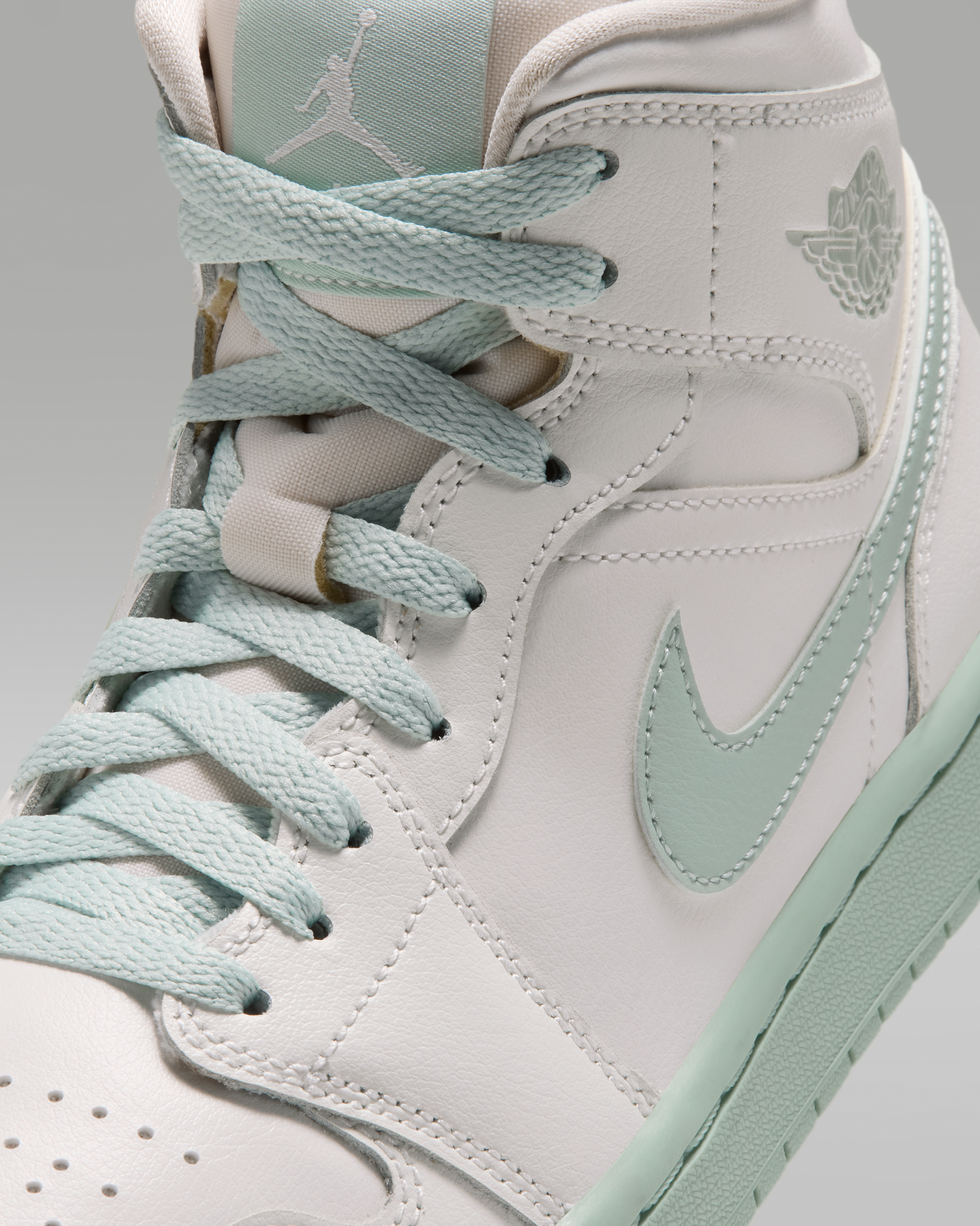 Air Jordan 1 Mid Women's Shoes - Sail/Pistachio Frost - View 7