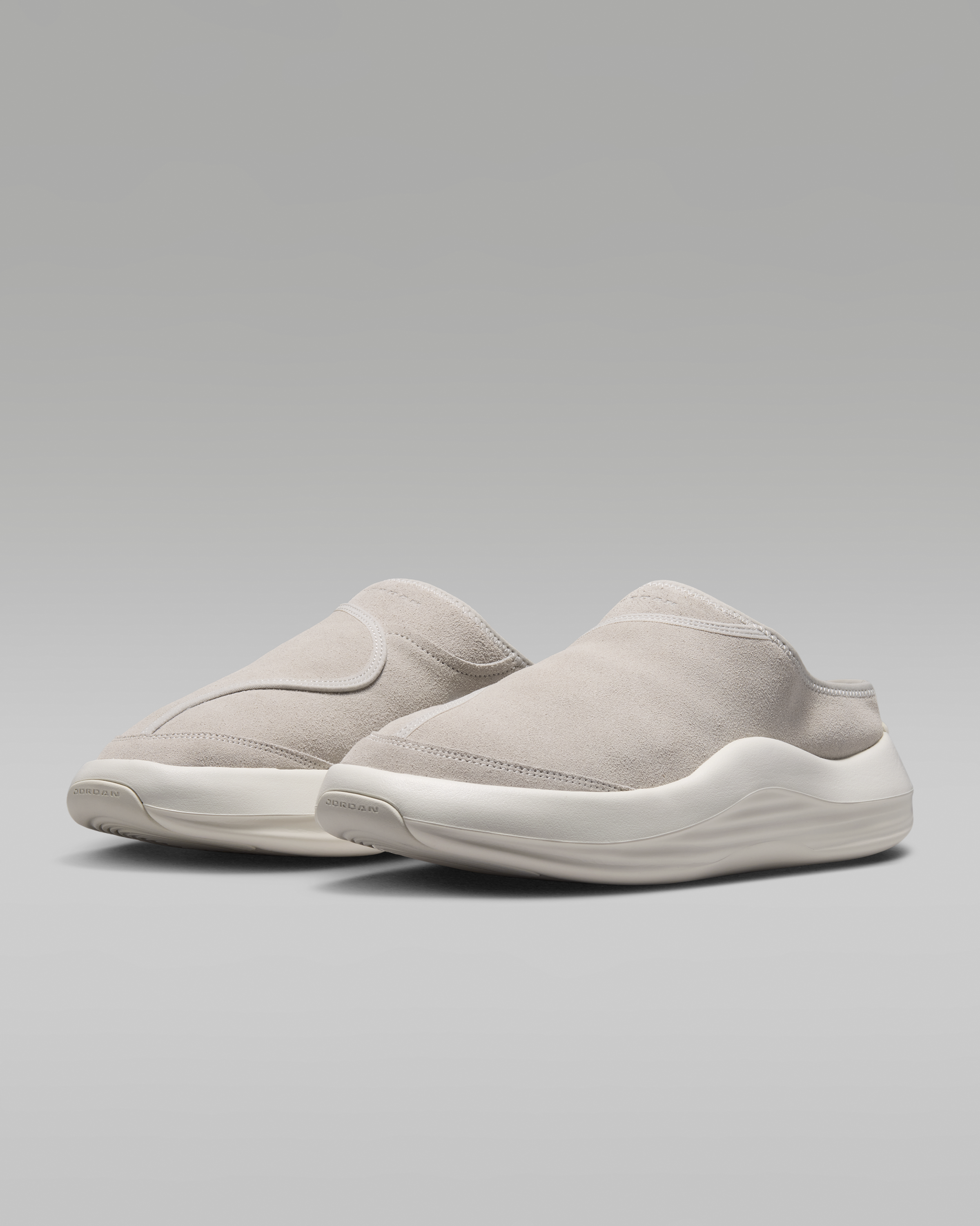 Jordan Future Men's Mules - Light Iron Ore/Swan/Legend Medium Brown - View 5