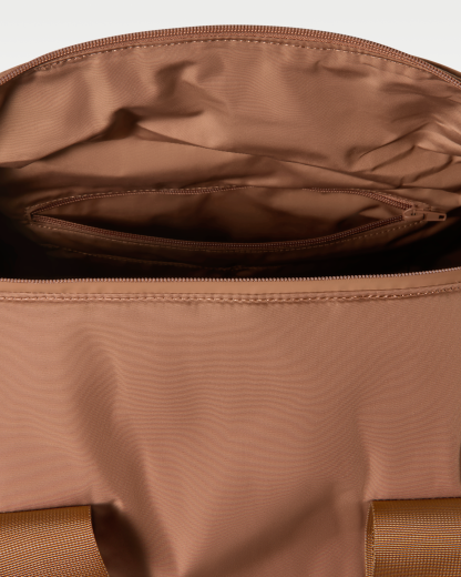 NikeSKIMS Women’s Puffer Gym Bag - NSKM Carob Brown/NSKM Carob Brown - View 7