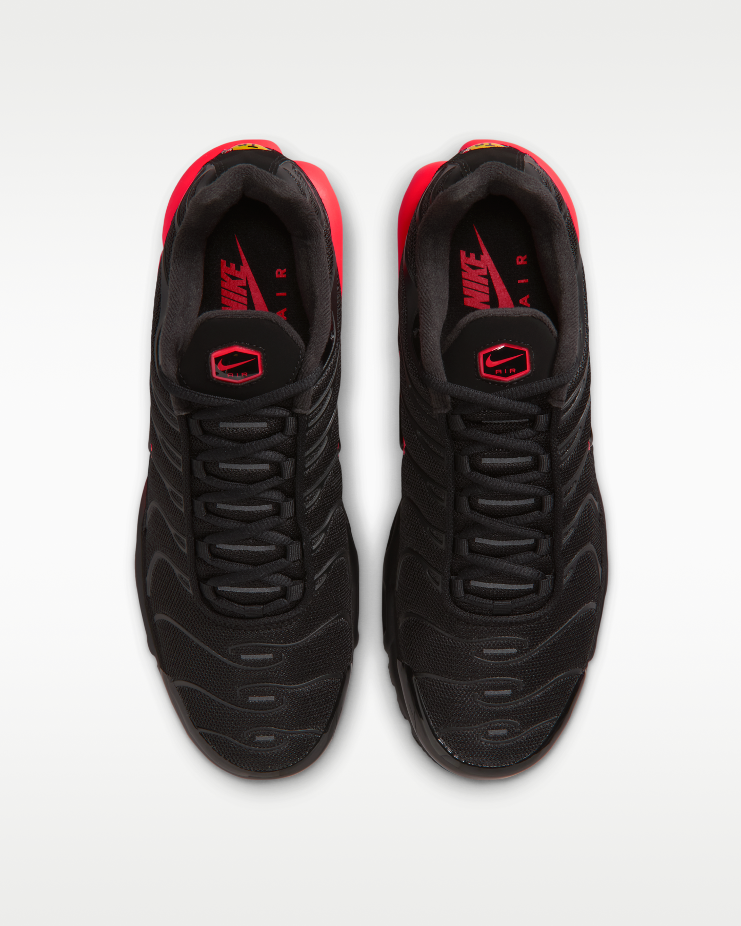 Nike Air Max Plus Men's Shoes - Black/Bright Crimson/Black/Black - View 4