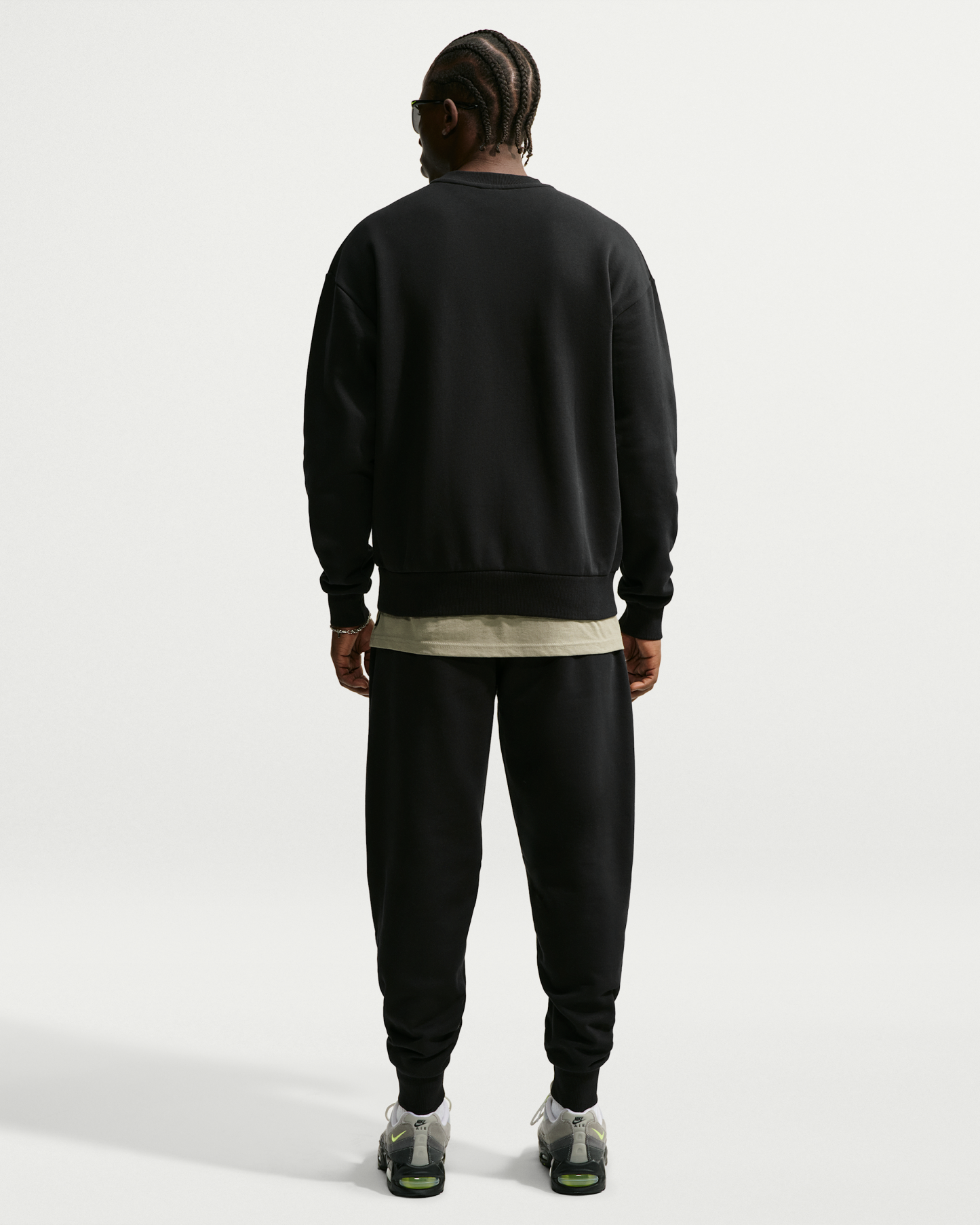 Nike Solo Fleece Men's Joggers - Total Black/Sail - View 5