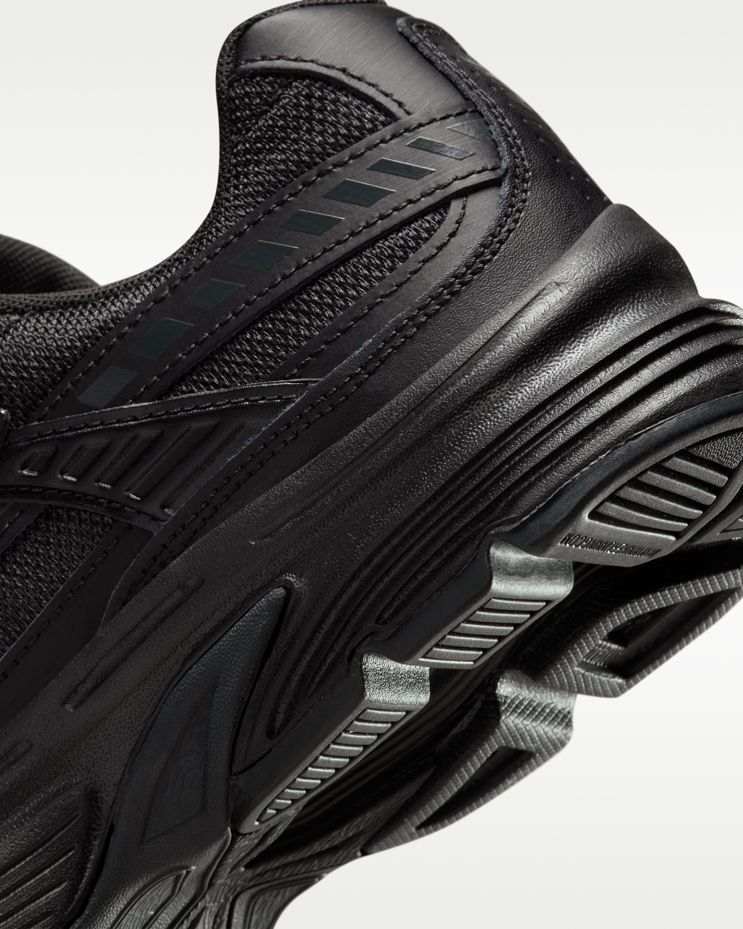 Nike Initiator Women's Shoes - Black/Dark Smoke Grey - View 8