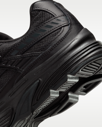 Nike Initiator Women's Shoes - Black/Dark Smoke Grey - View 8