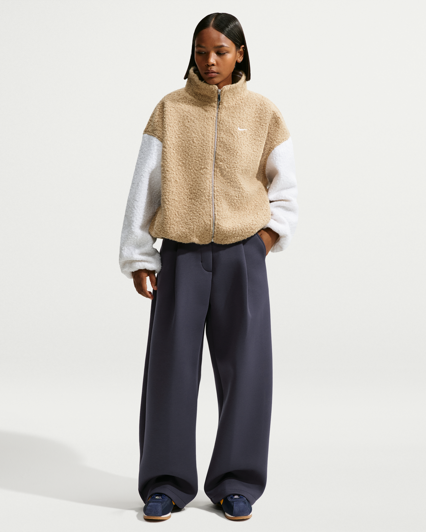 Nike Article Fleece Women's Loose Mid-Rise Trousers - Gridiron/Gridiron - View 1