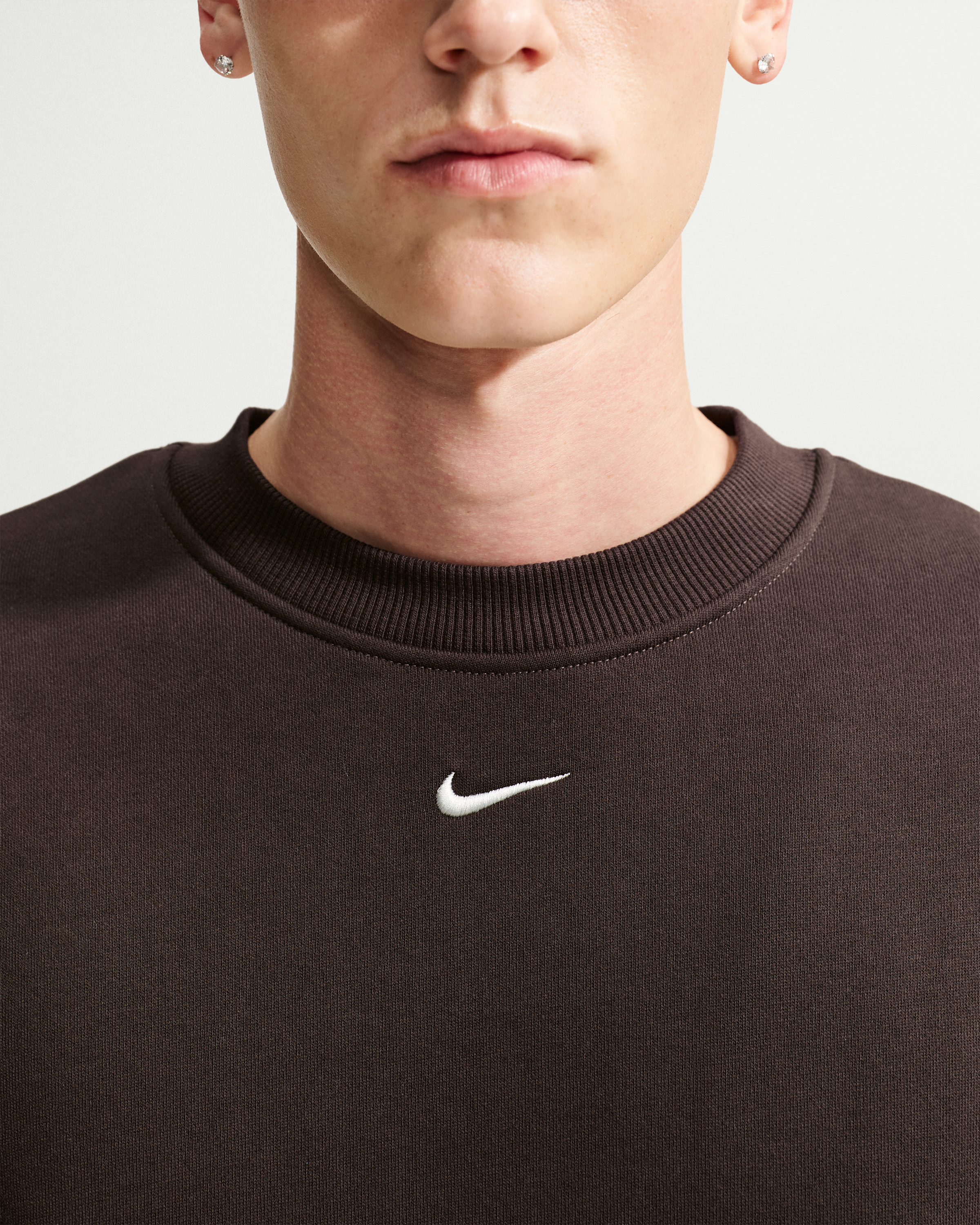 Nike Solo Fleece Men's Crew-Neck Sweatshirt - Velvet Brown/Sail - View 3