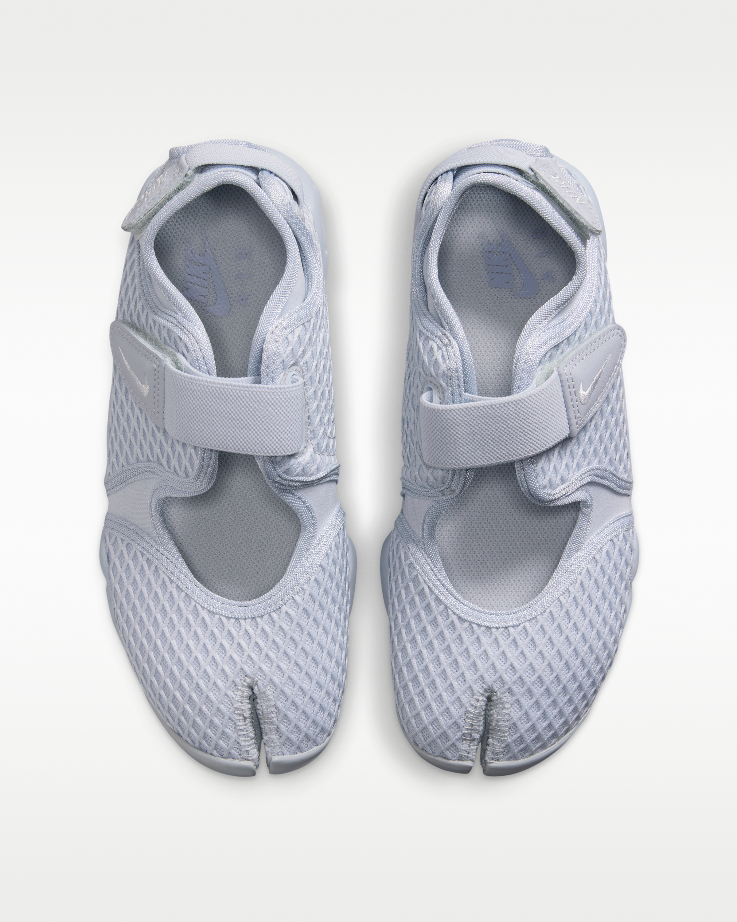 Nike Air Rift Women's Shoes - Pure Platinum/Wolf Grey/Pure Platinum - View 4