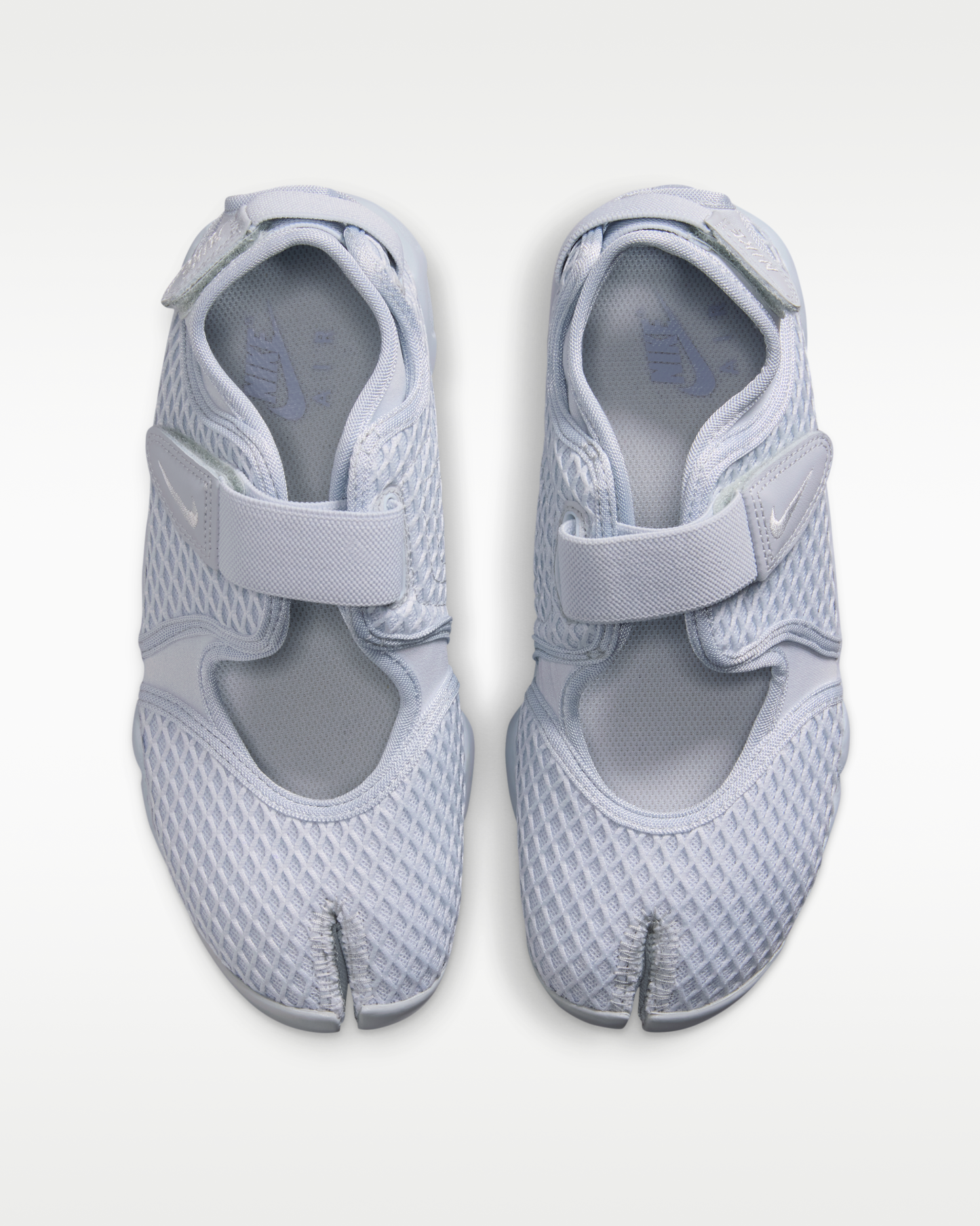 Nike Air Rift Women's Shoes - Pure Platinum/Wolf Grey/Pure Platinum - View 4
