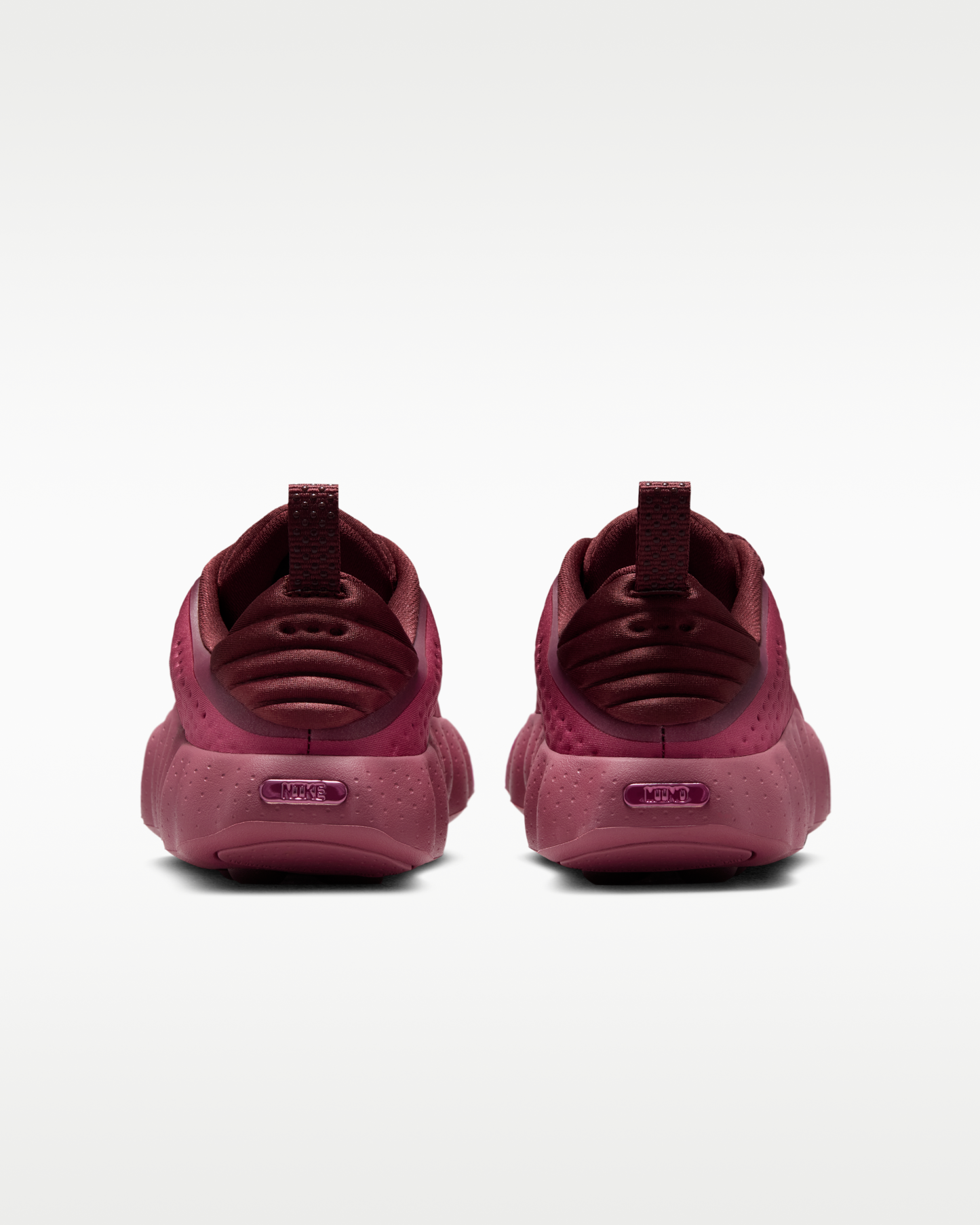 Nike Mind 002 Women's Pregame Shoes - Pink Smoke/Mystic Dates/Light Magenta/Metallic Silver - View 6