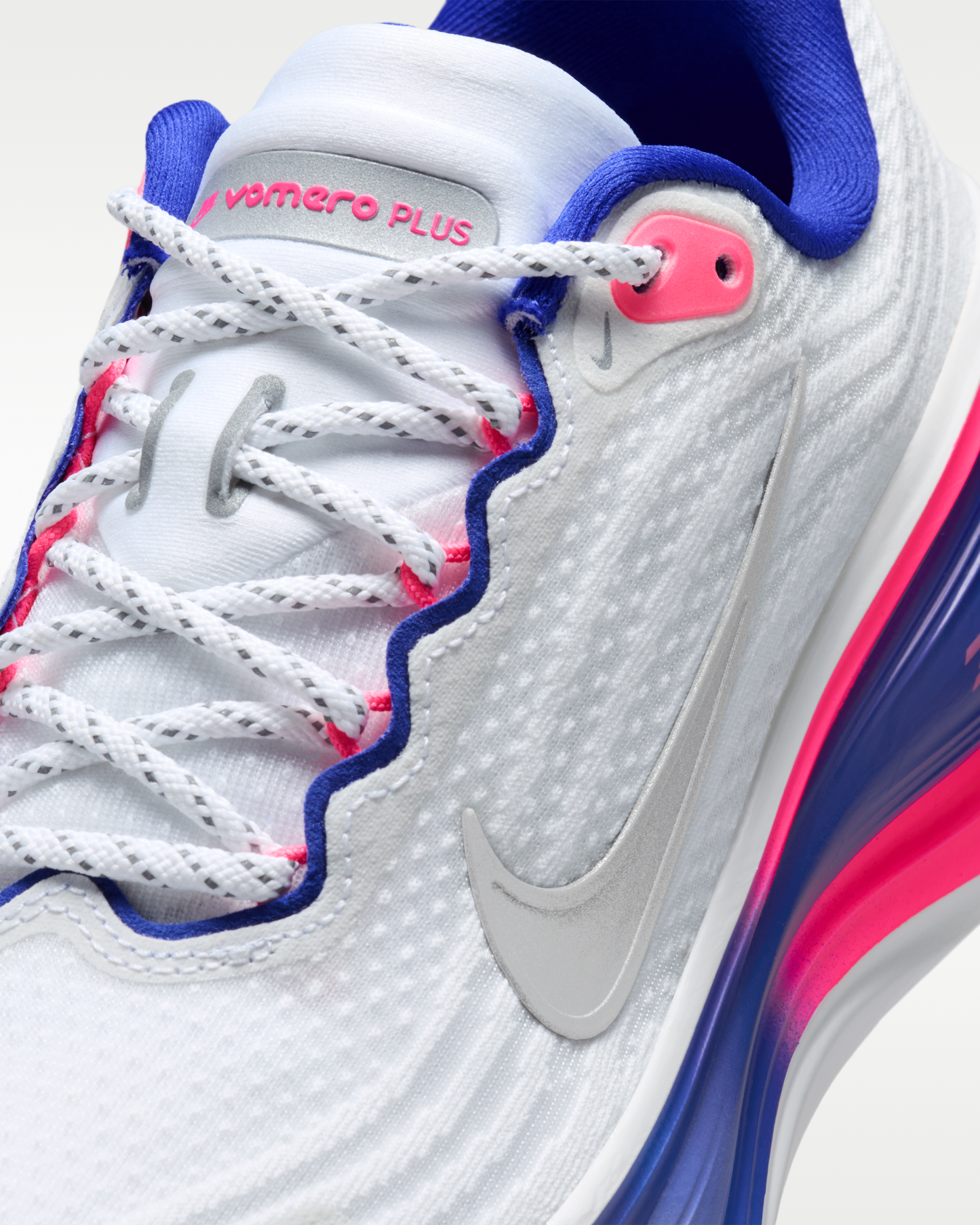 Vomero Plus SE Women's Road Running Shoes - White/Concord/Hyper Pink/Metallic Silver - View 7