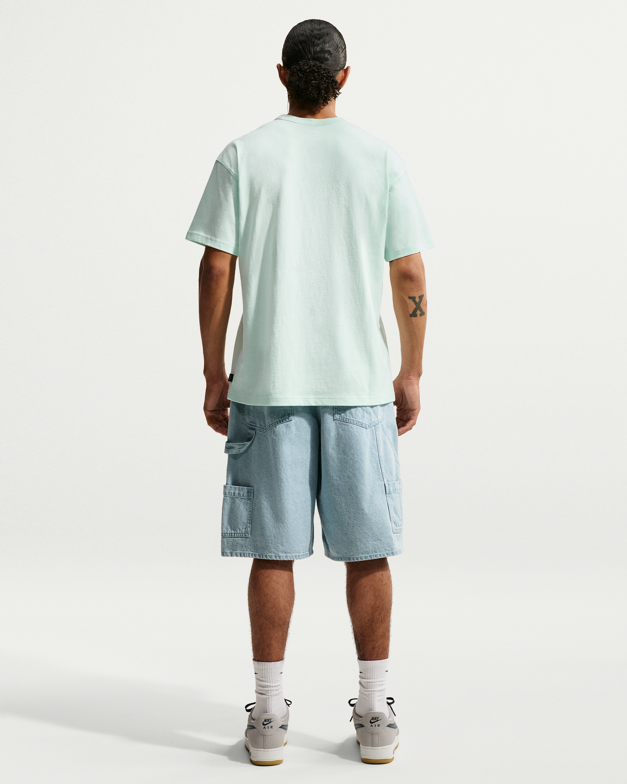 Nike Sportswear Premium Essentials Men's T-Shirt - Barely Green - View 5