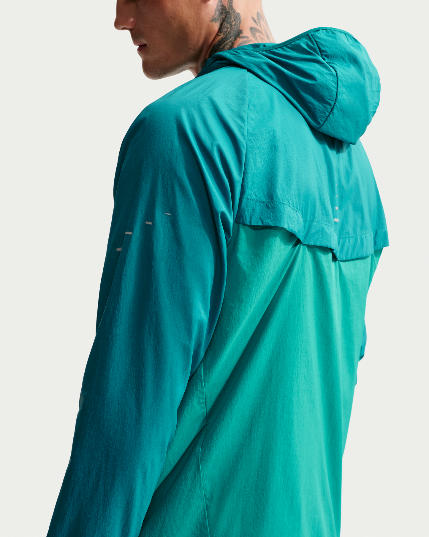Nike Stride Men's Repel UV Running Jacket - Bright Spruce/Energy - View 2