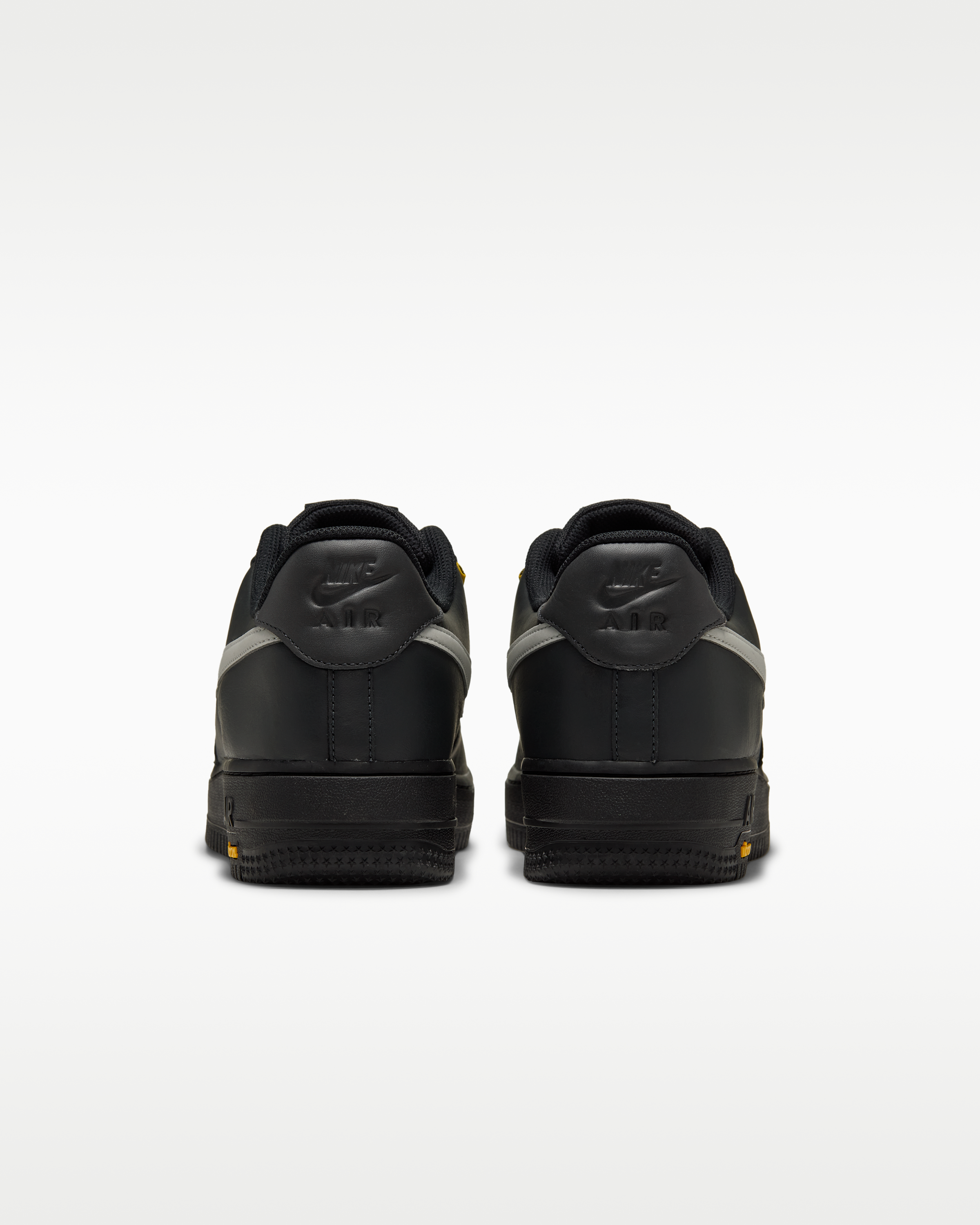 Air Force 1 GORE-TEX Vibram® Men's Waterproof Shoes - Black Pine/Black/Pink Foam/Tech Grey - View 6