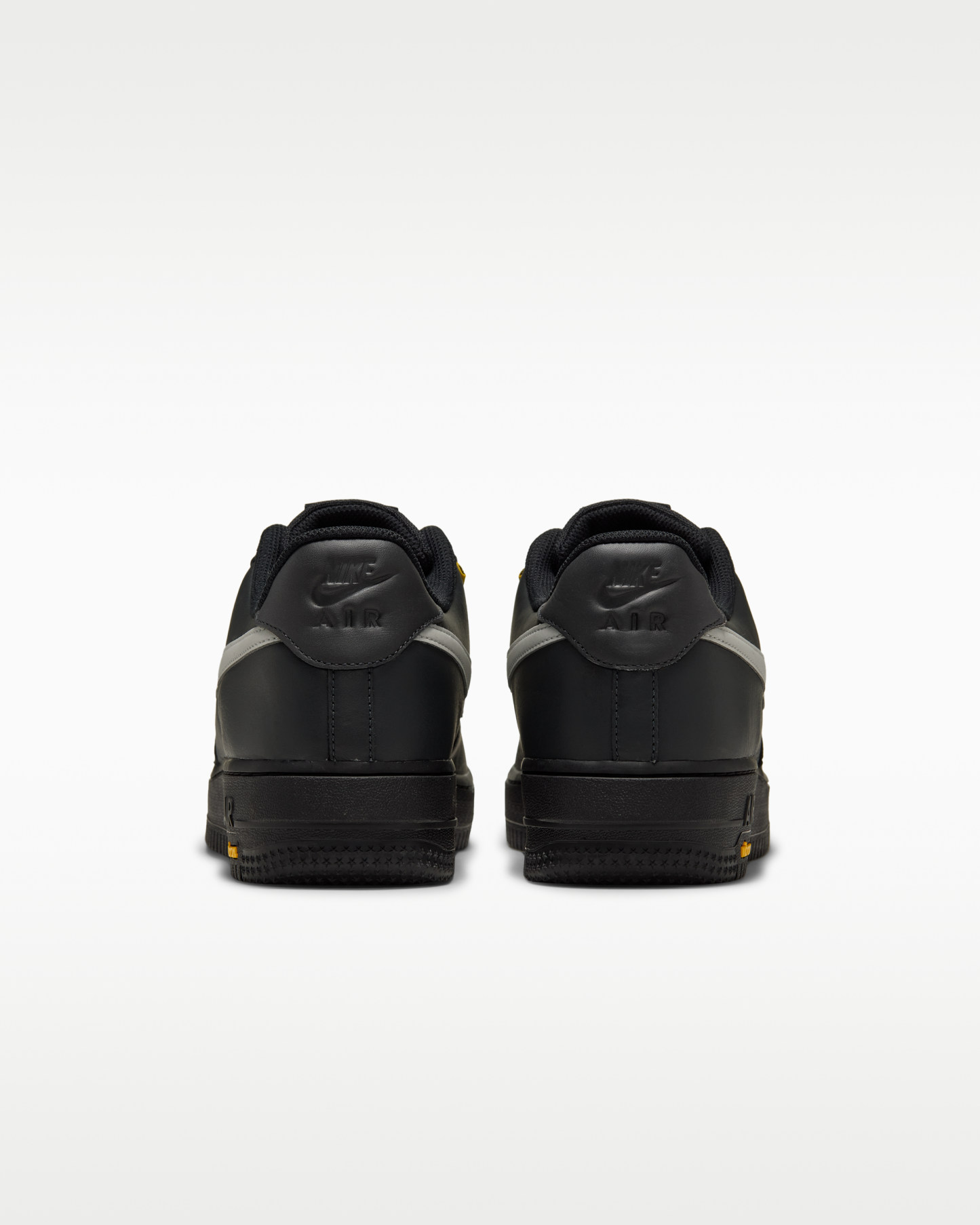 Air Force 1 GORE-TEX Vibram® Men's Waterproof Shoes - Black Pine/Black/Pink Foam/Tech Grey - View 6