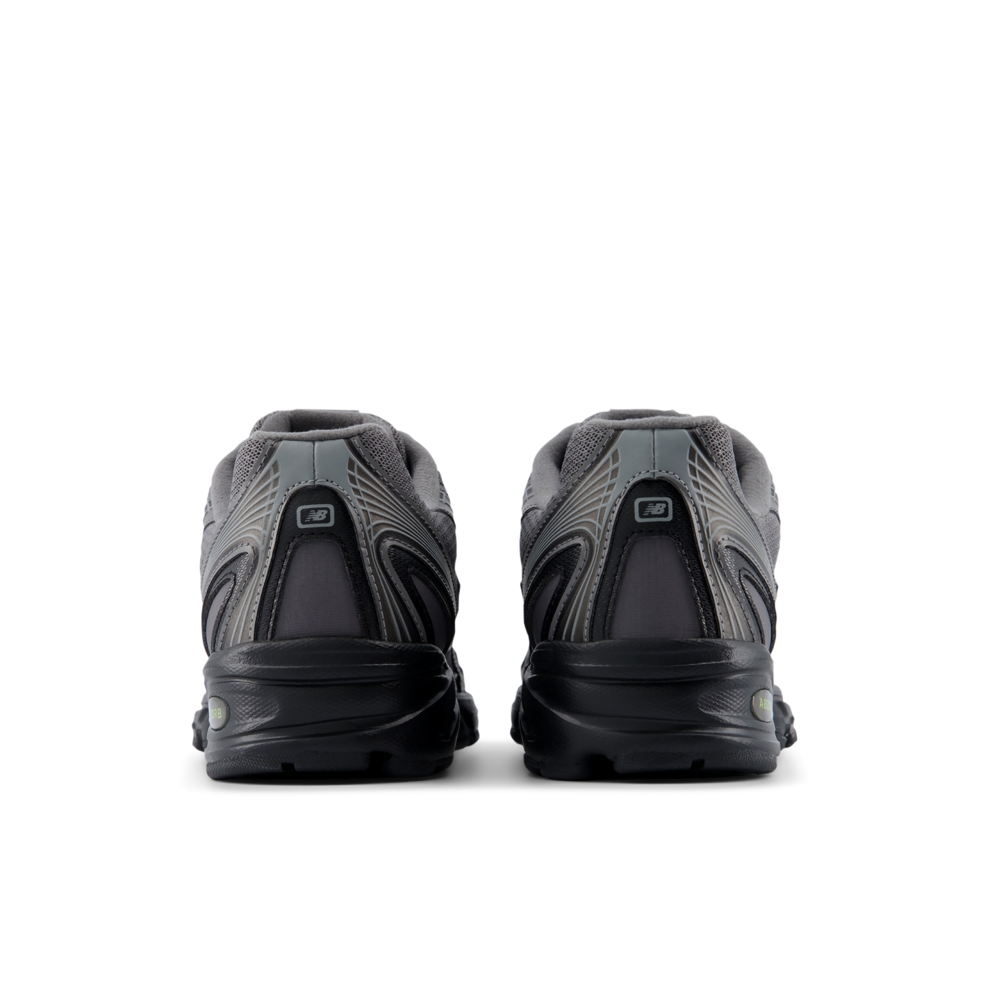 New Balance 740, U7404CA