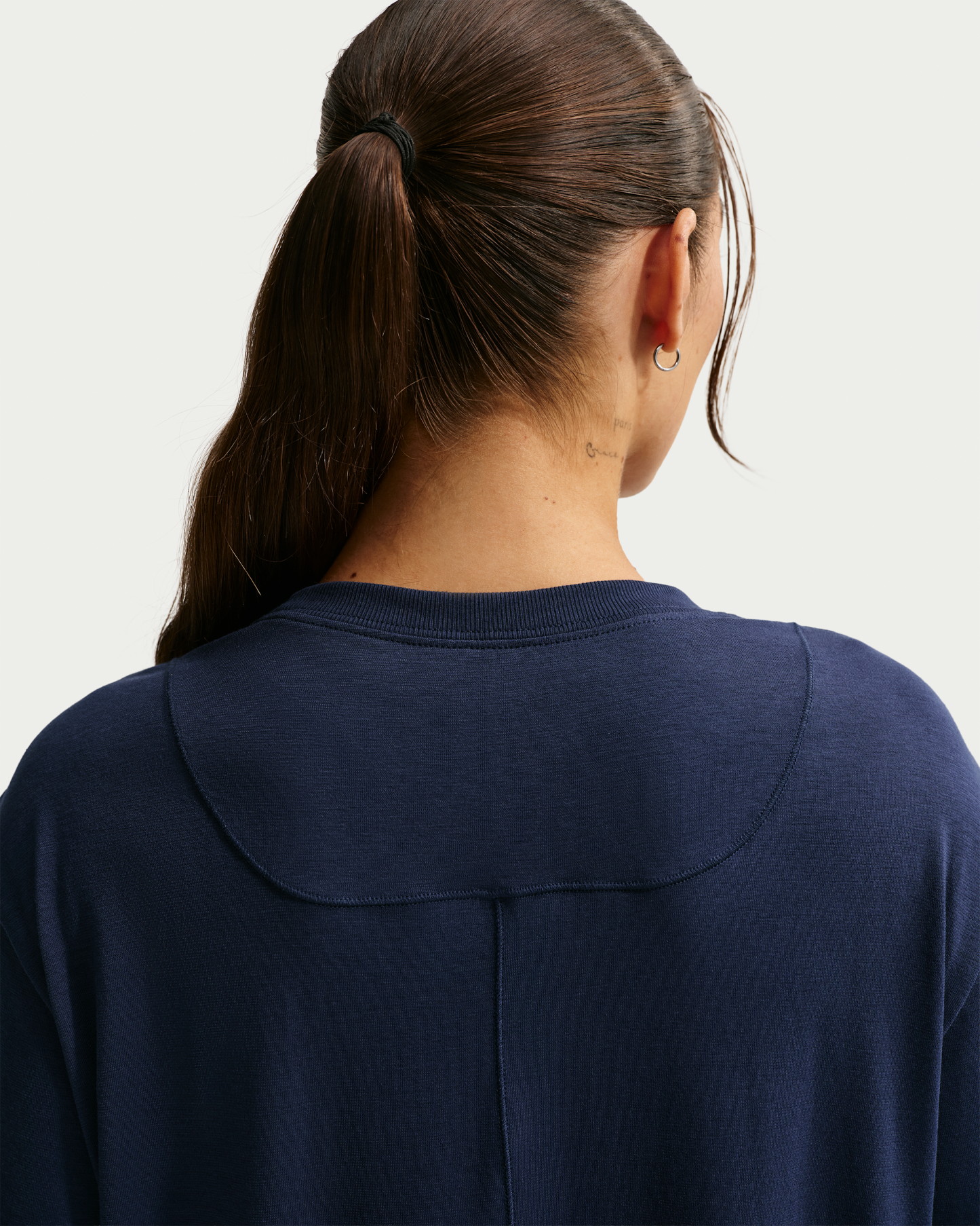 Nike One Relaxed Women's Dri-FIT Short-Sleeve Top - Midnight Navy/White - View 2
