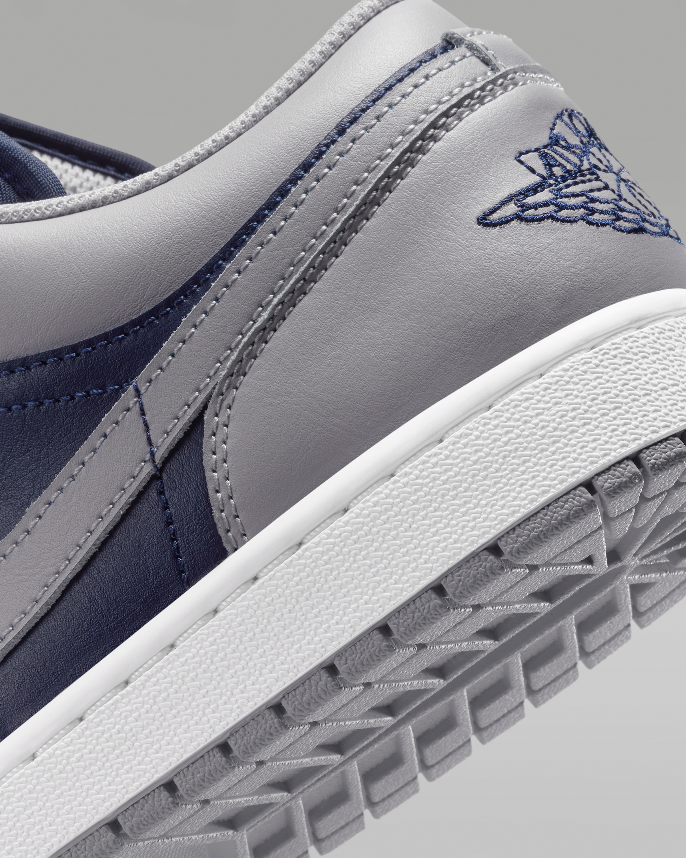 Air Jordan 1 Low Men's Shoes - Tech Grey/White/College Navy - View 8