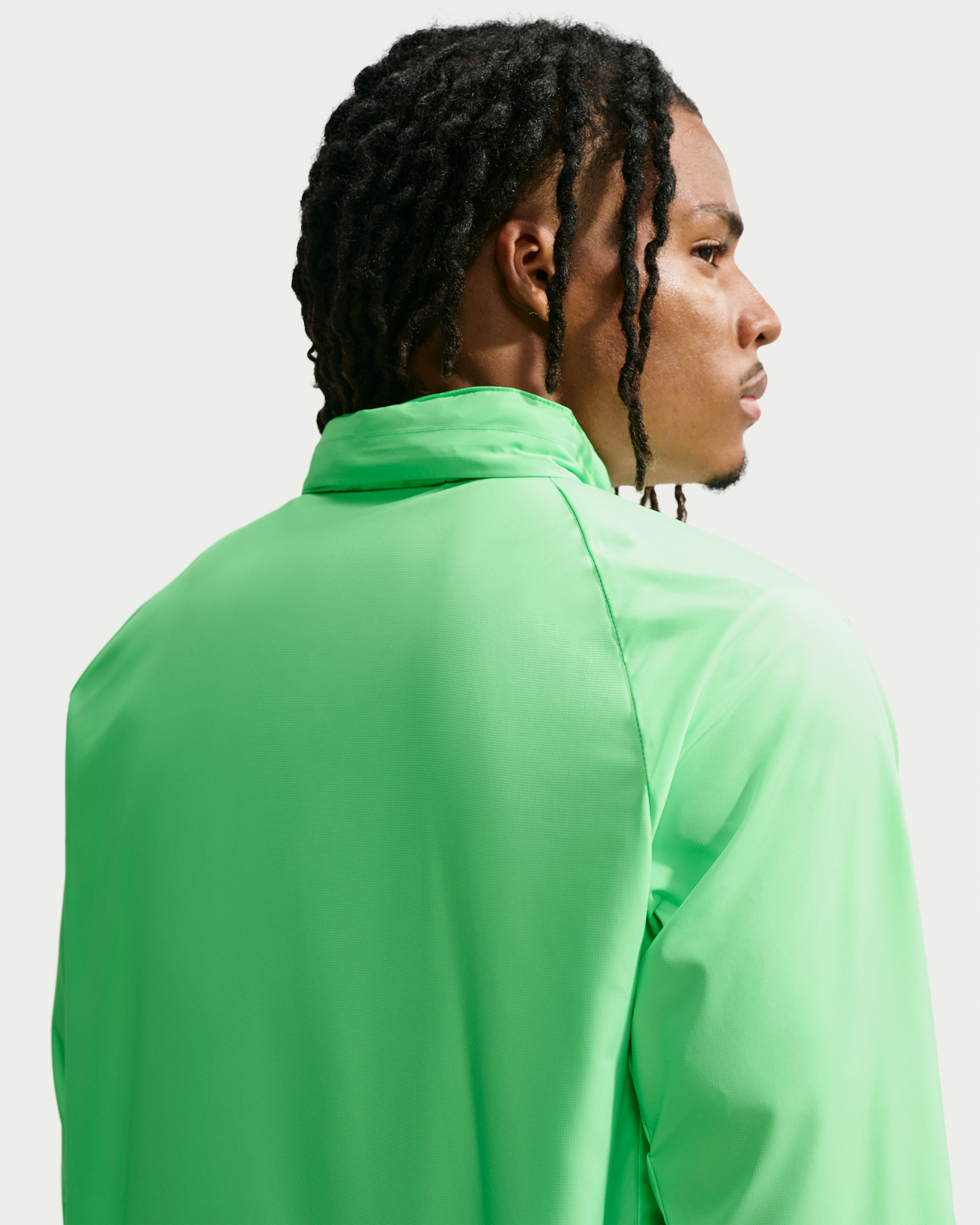 Nike Miler Men's Repel UV Protection Hooded Running Jacket - Illusion Green/Illusion Green - View 2